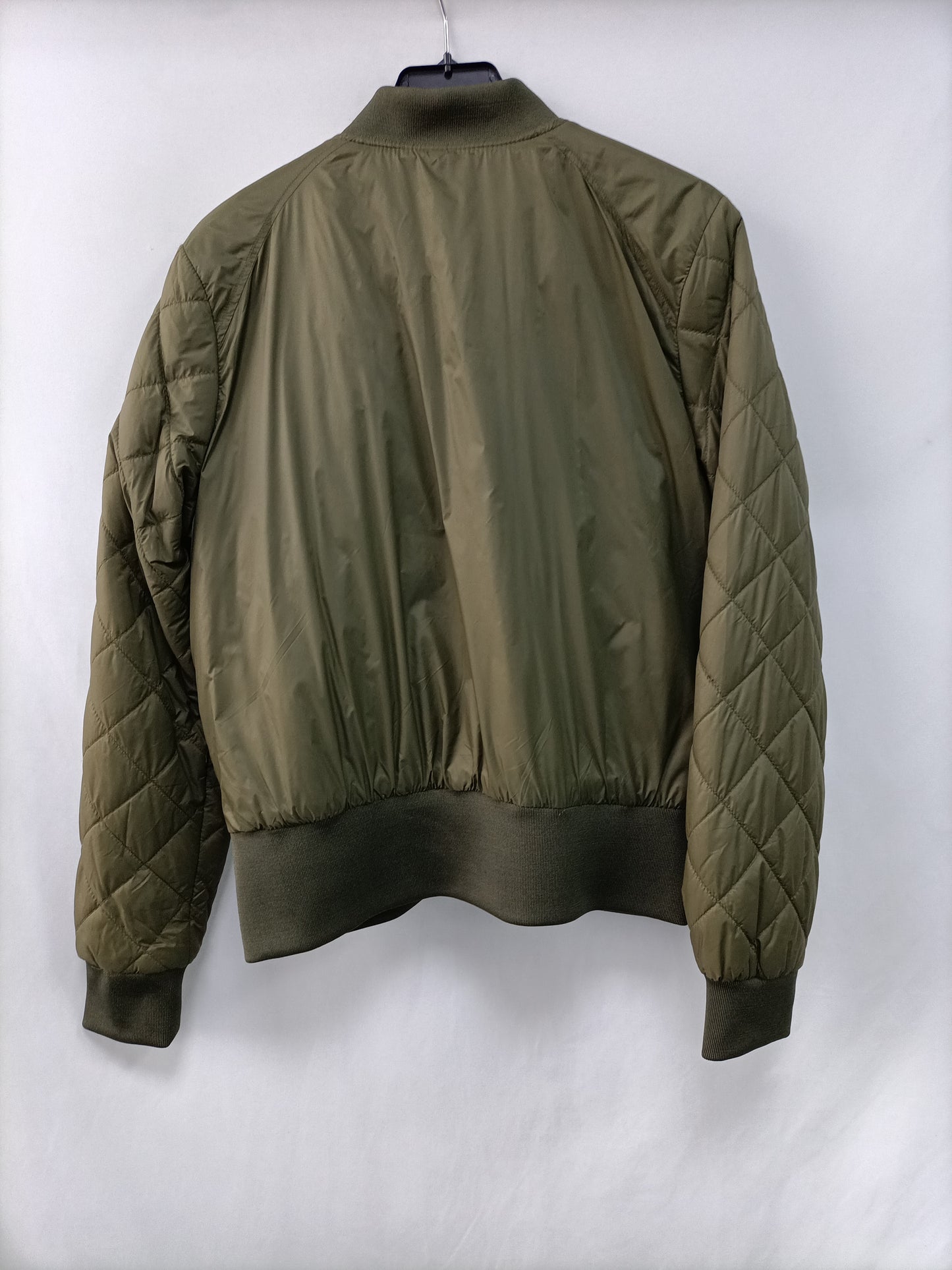 INSO. Bomber verde acolchada T.l