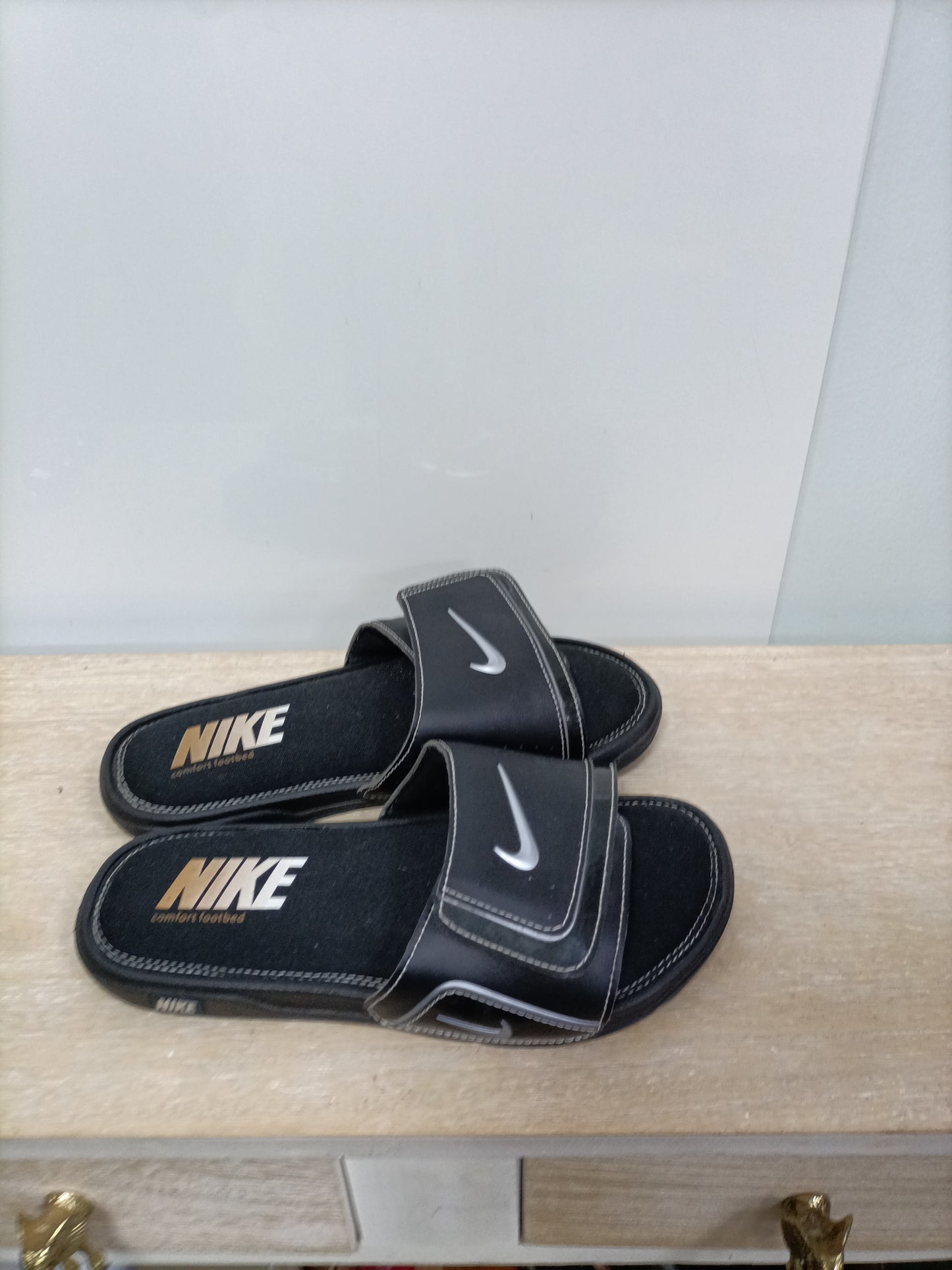 NIKE. Black flip-flops size 39