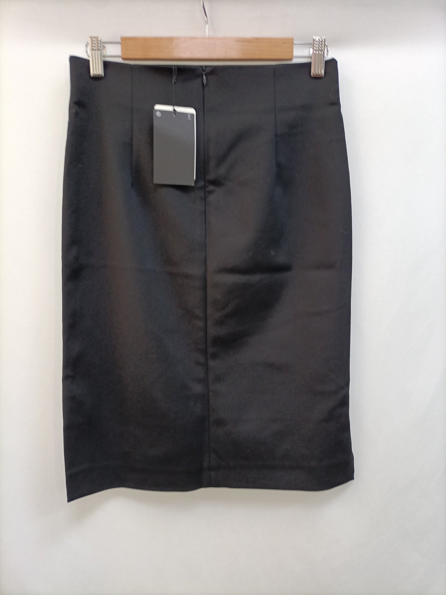 ZARA. Black fitted skirt Tm