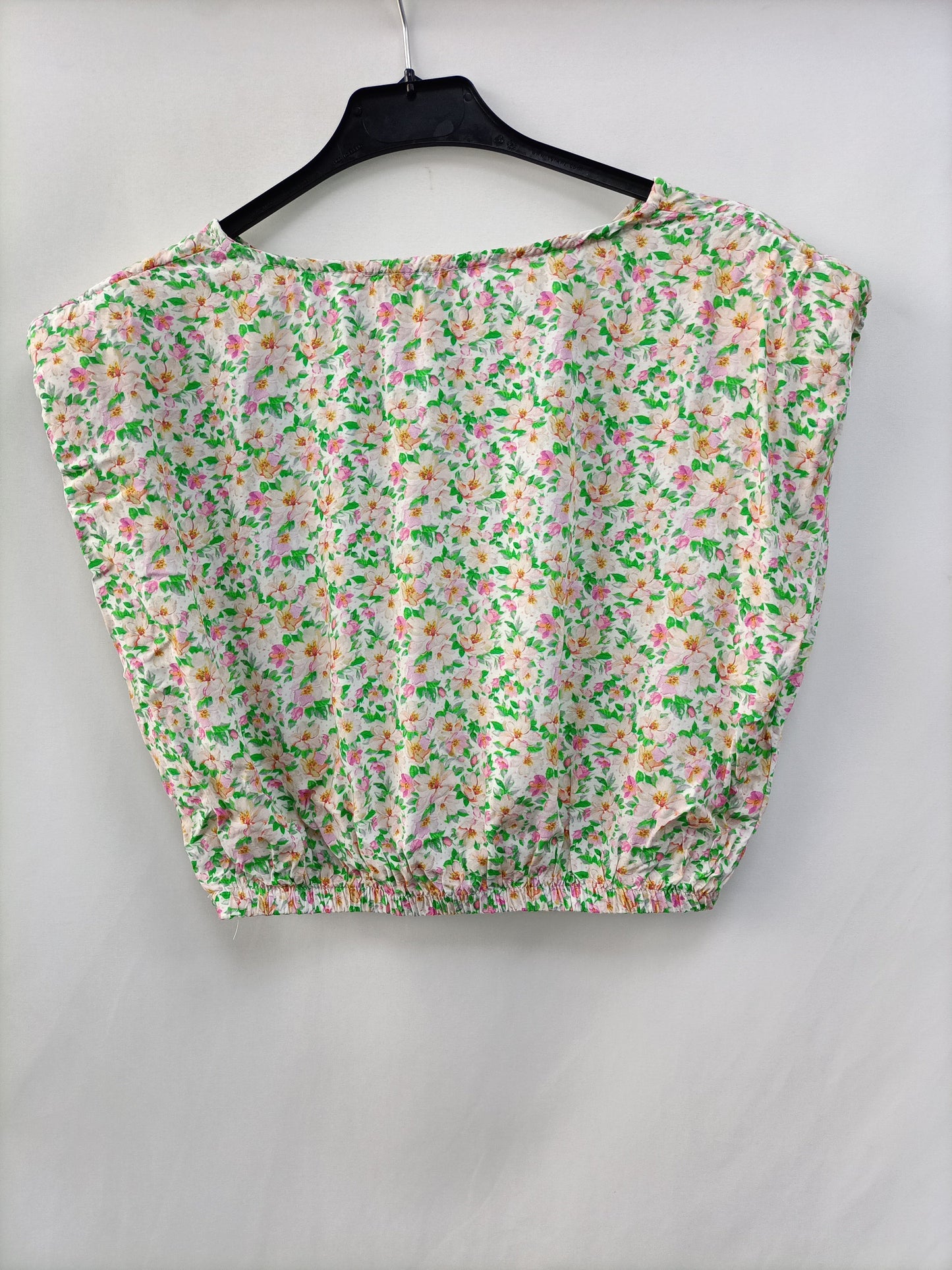 MUSE. Top flores hombreras T.m