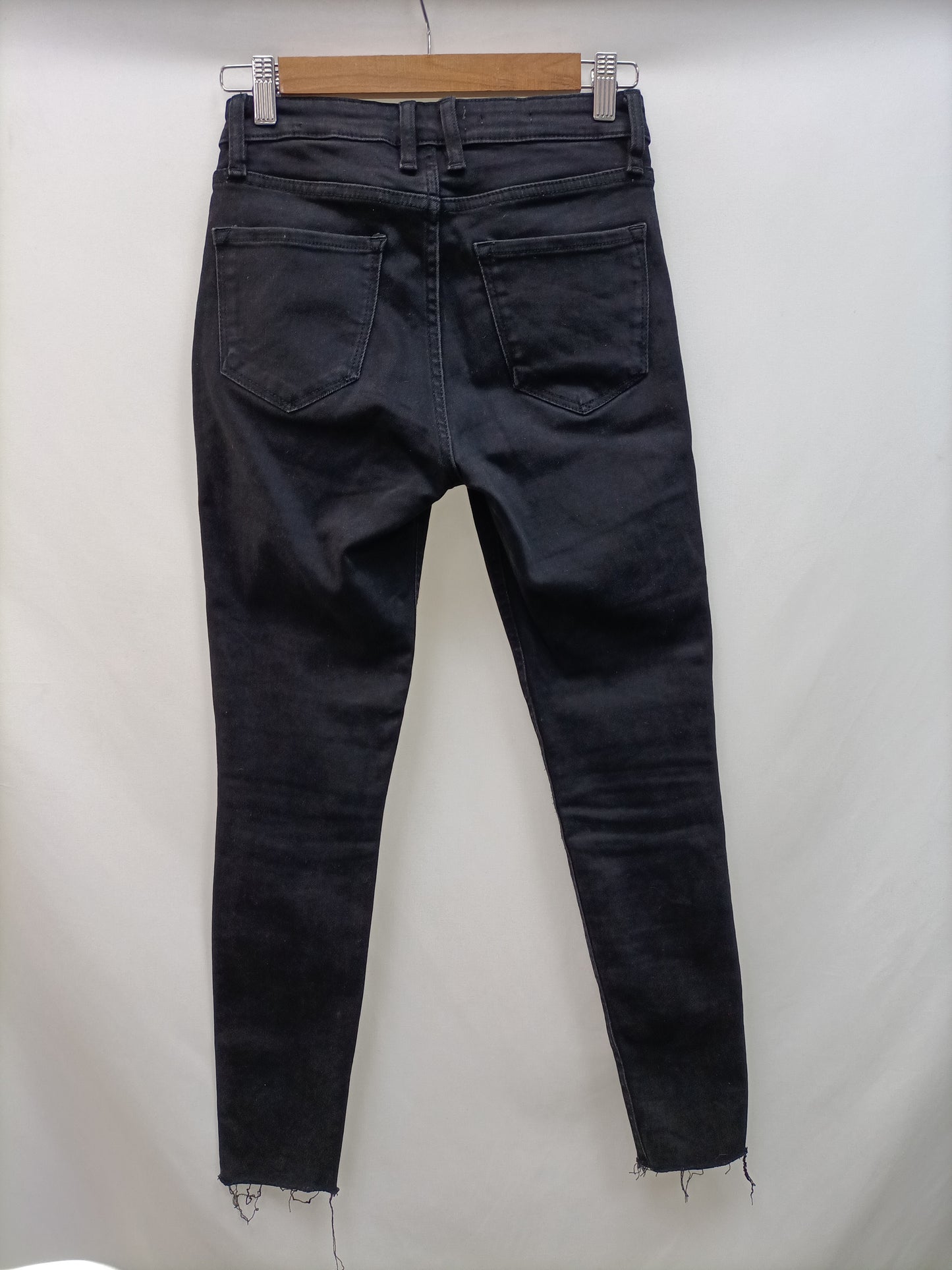 MANGO. Black skinny pants, size 34