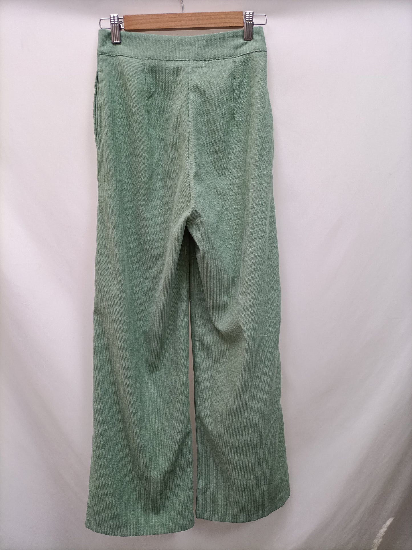 OTRAS. Pantalón ancho verde T.32
