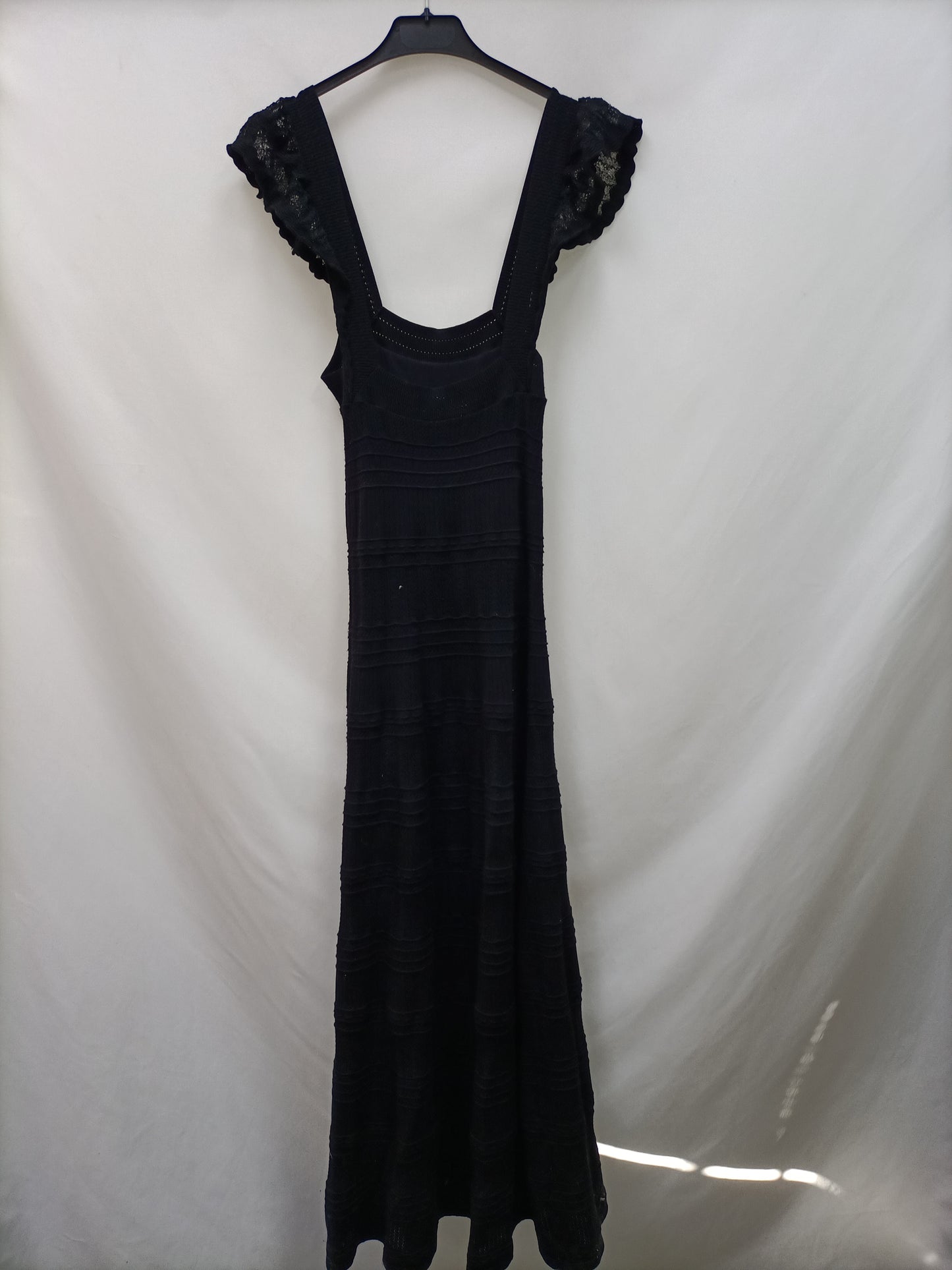 SEZANE. Vestido negro punto T.xs