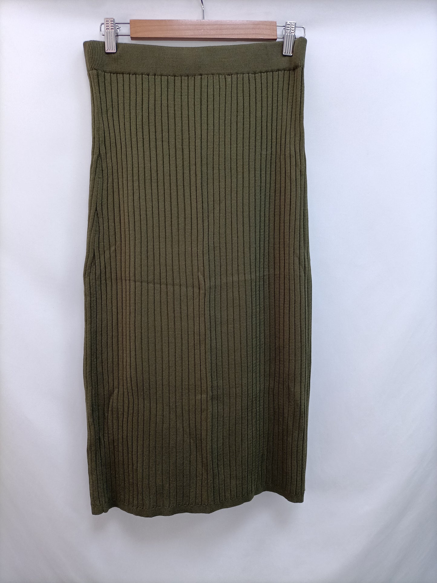 PRIMARK. Falda de punto verde T.m