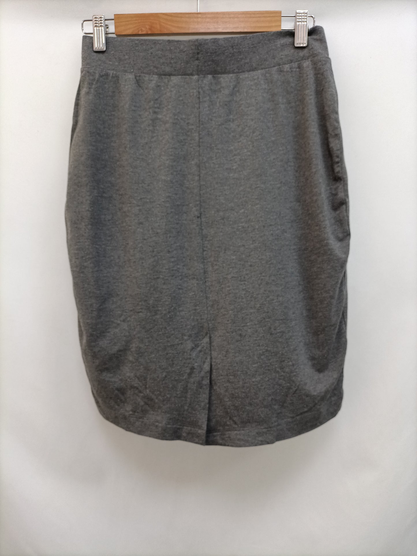 ESMARA. falda gris elástica T.36/38