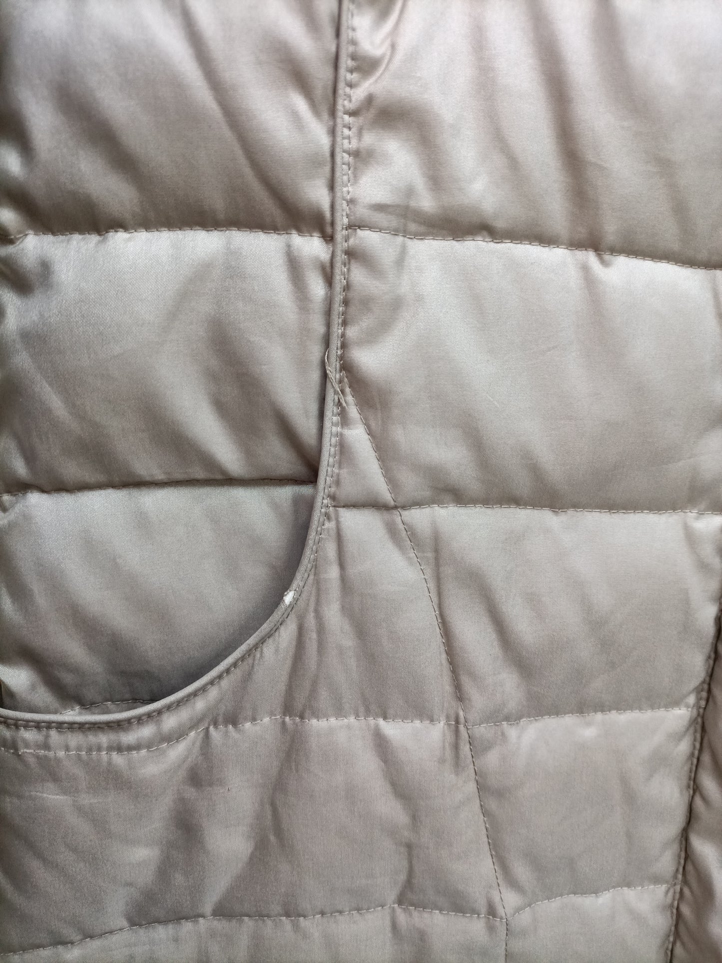 FLAMENCO. Beige feathers Ts (TARA)