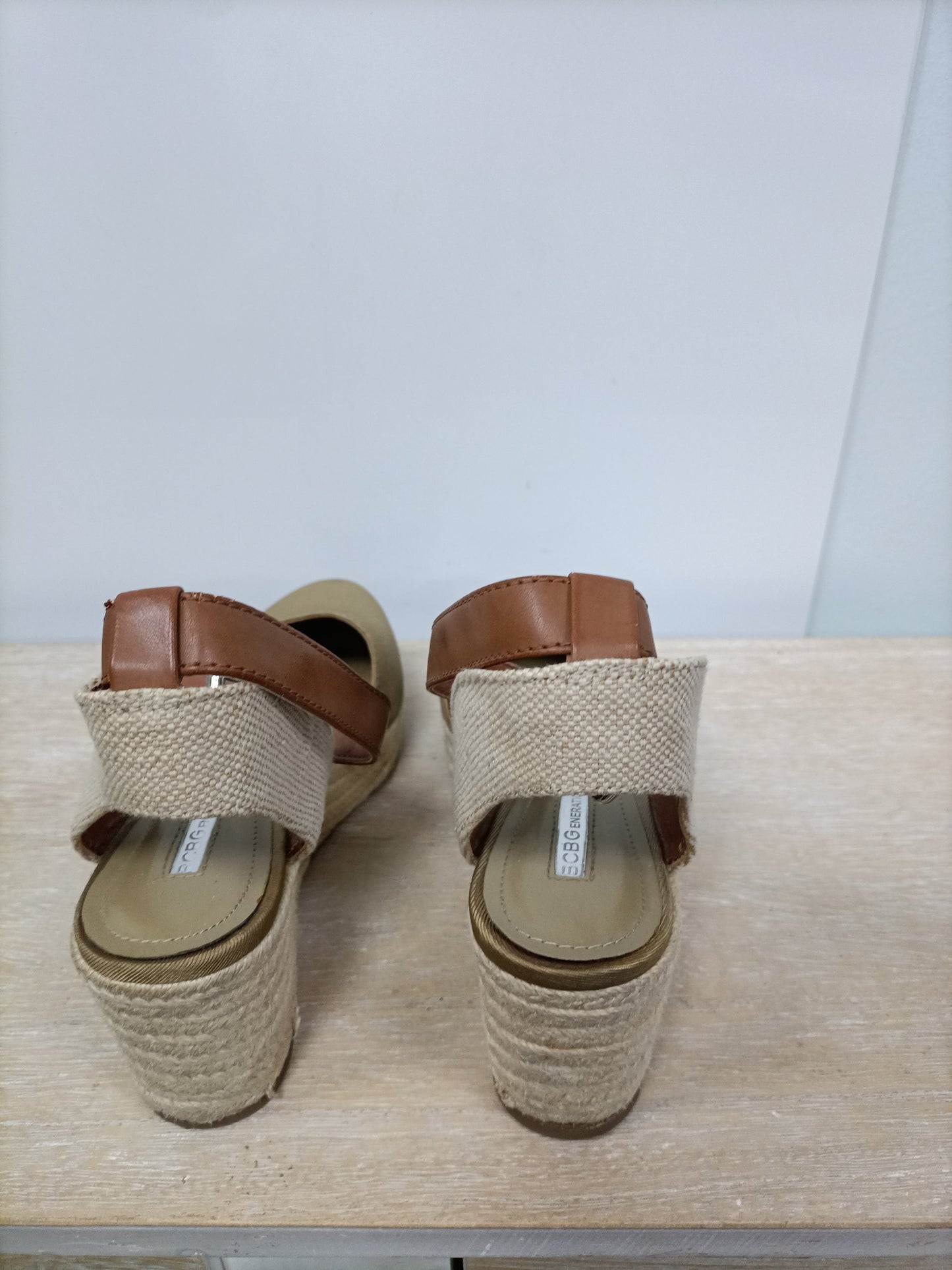 BCBG. Wedge espadrilles T.37 (TARA)