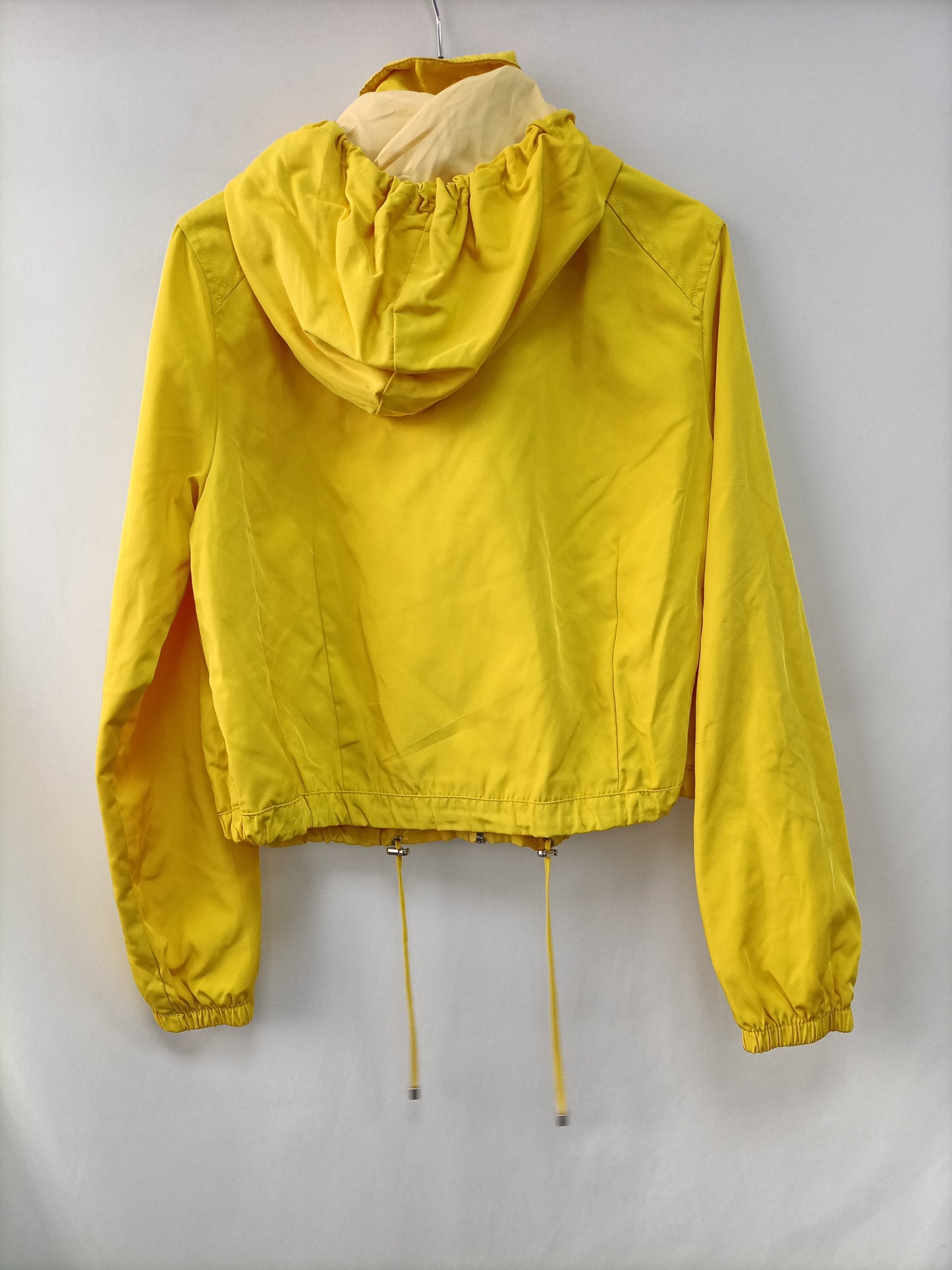 BERSHKA. Parka amarilla fina T.m