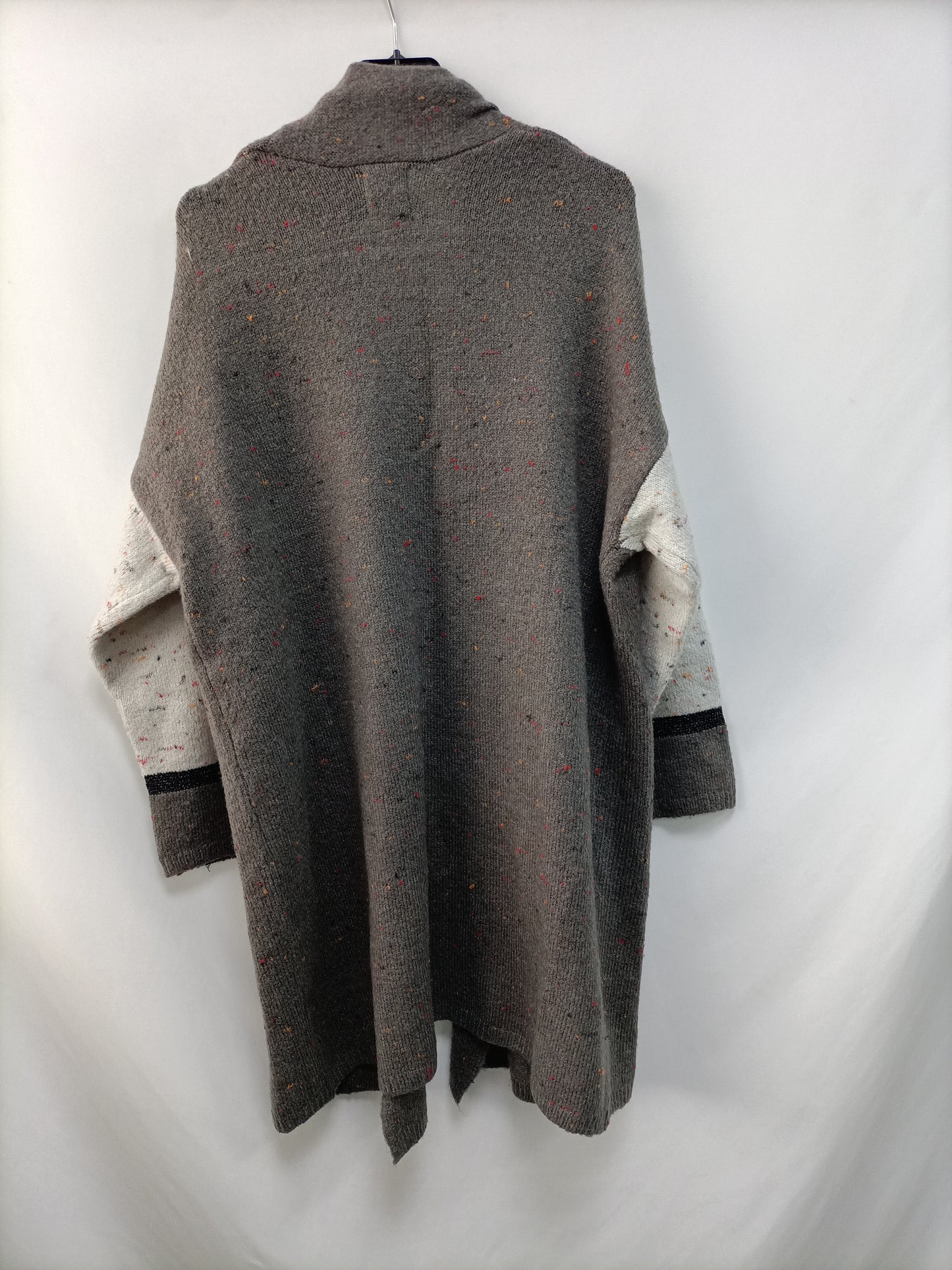 GOCCO. Grey cardigan, thread count 15/16 (xs)