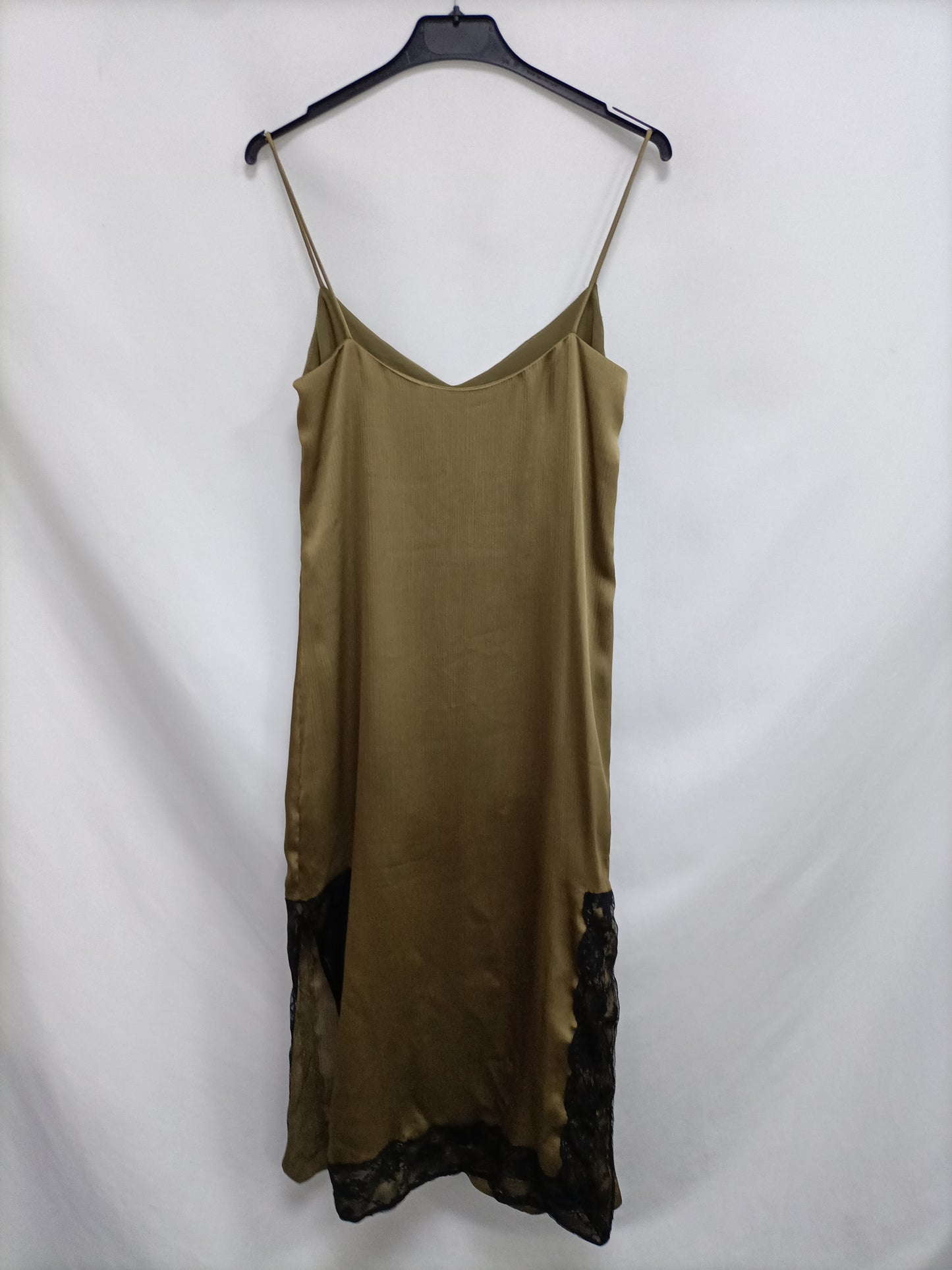 ZARA.Vestido midi lencero T.XS