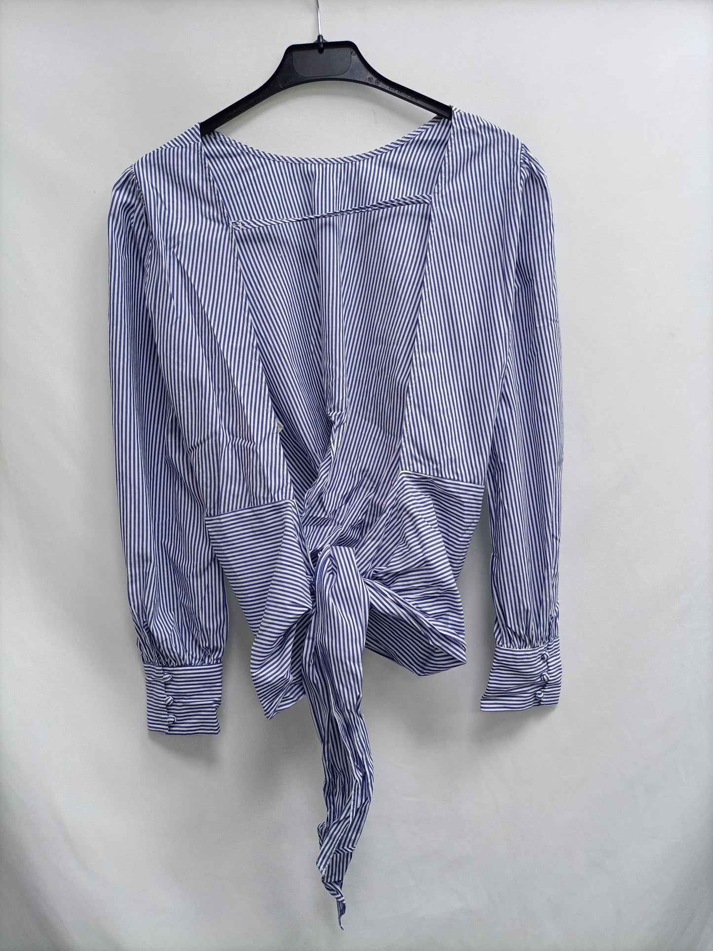 ZARA. Blusa rayas espalda T.m