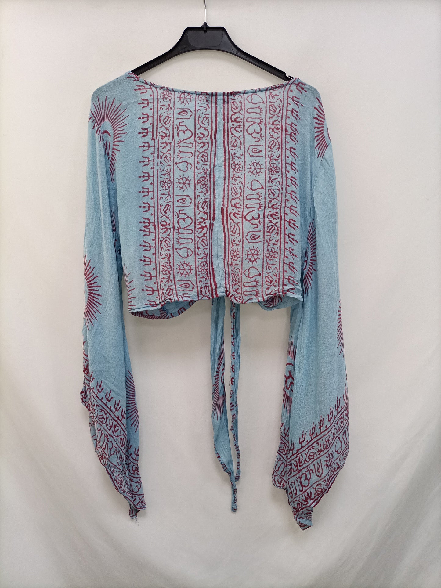 KALAMI. Croptop lazada hippie T.u(s/m)