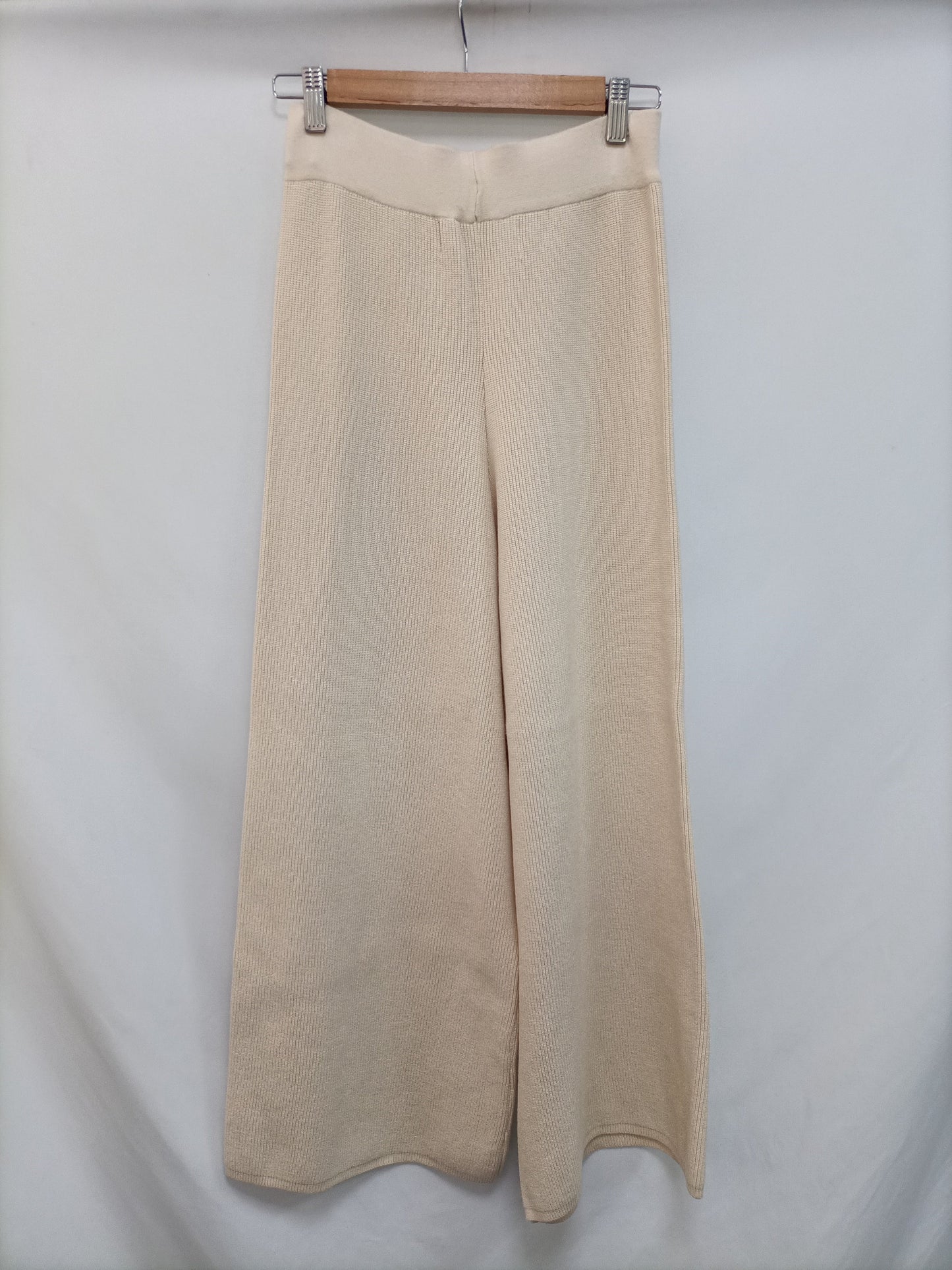 UTERQÜE. Pantalón punto canalé T.s