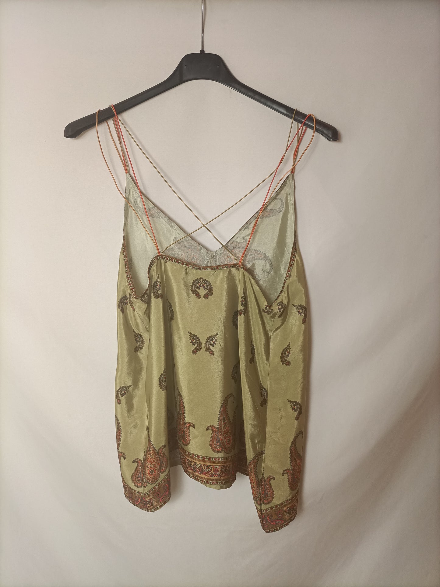 ZARA. Top verde ambas T.xs