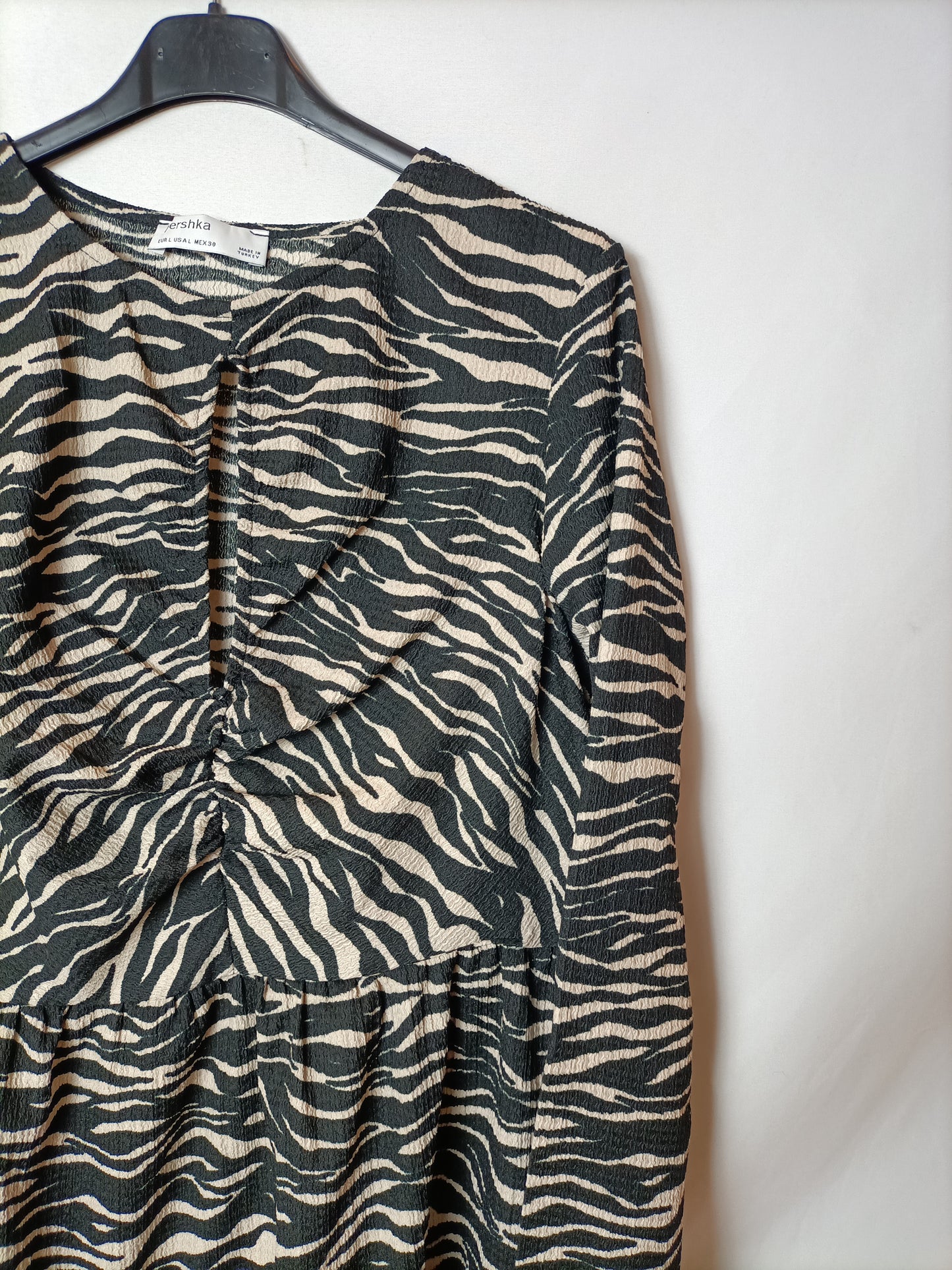 BERSHKA. Short print dress Tl