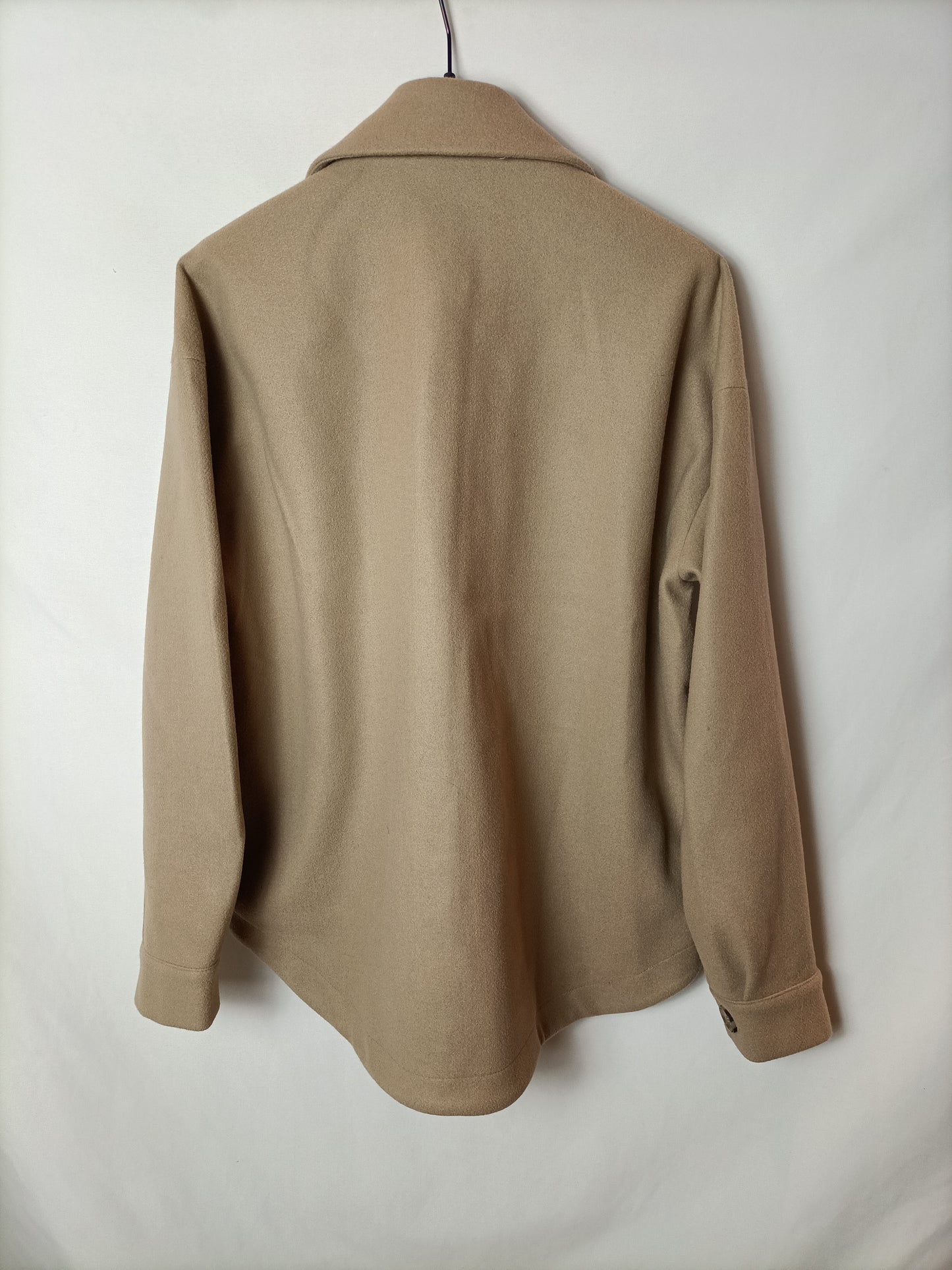 VERO MODA. Chaqueta beige oversized T.xs