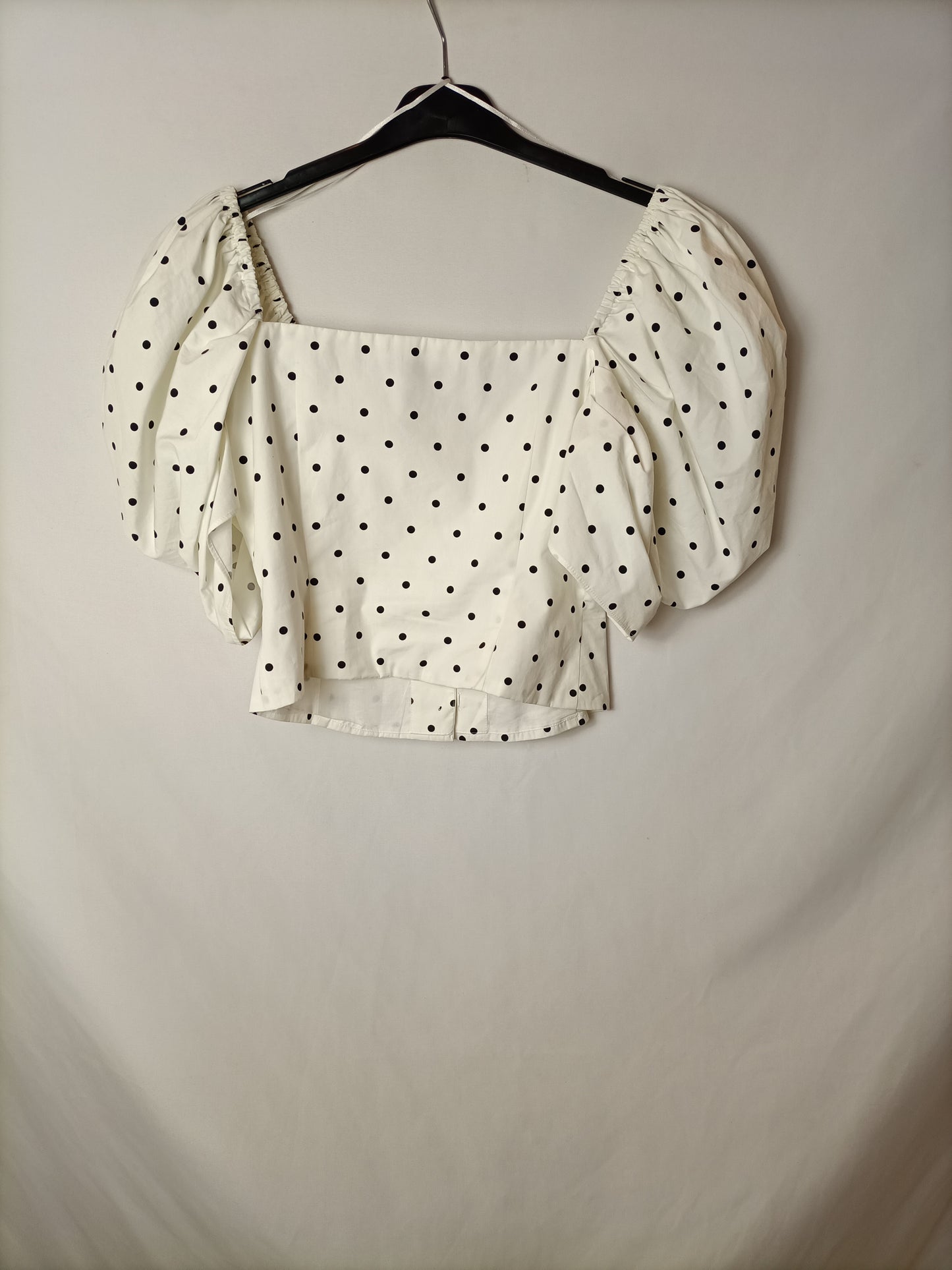 UTERQÜE. Top blanco lunares T.xs