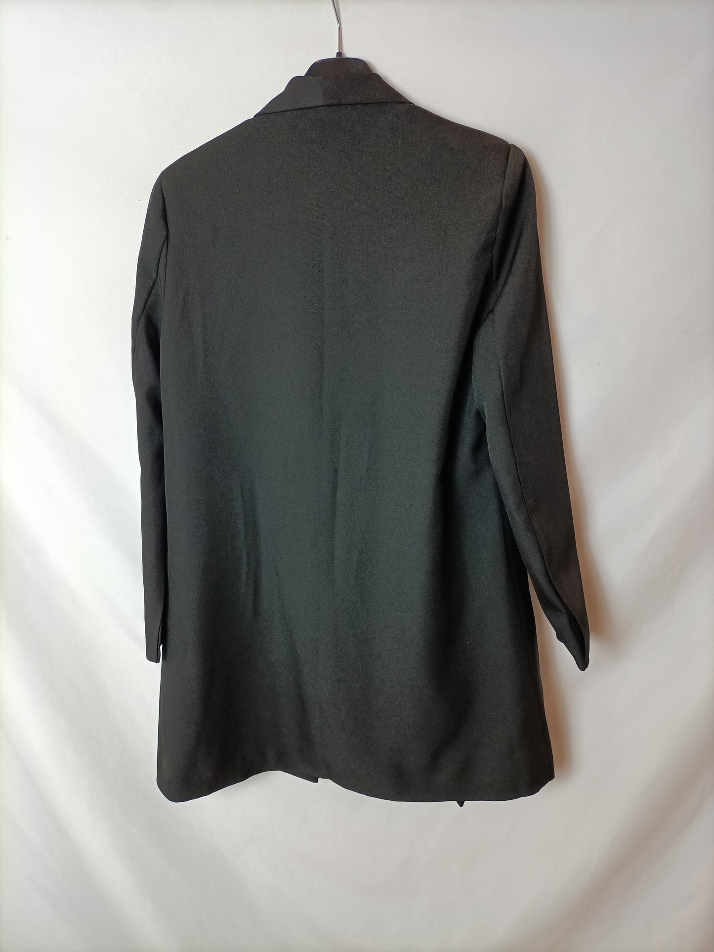 OTRAS. Blazer larga negra T.s/m