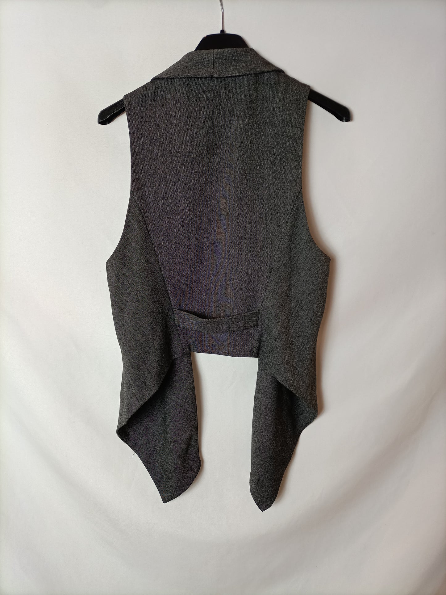 ZARA. Heathered grey vest Ts