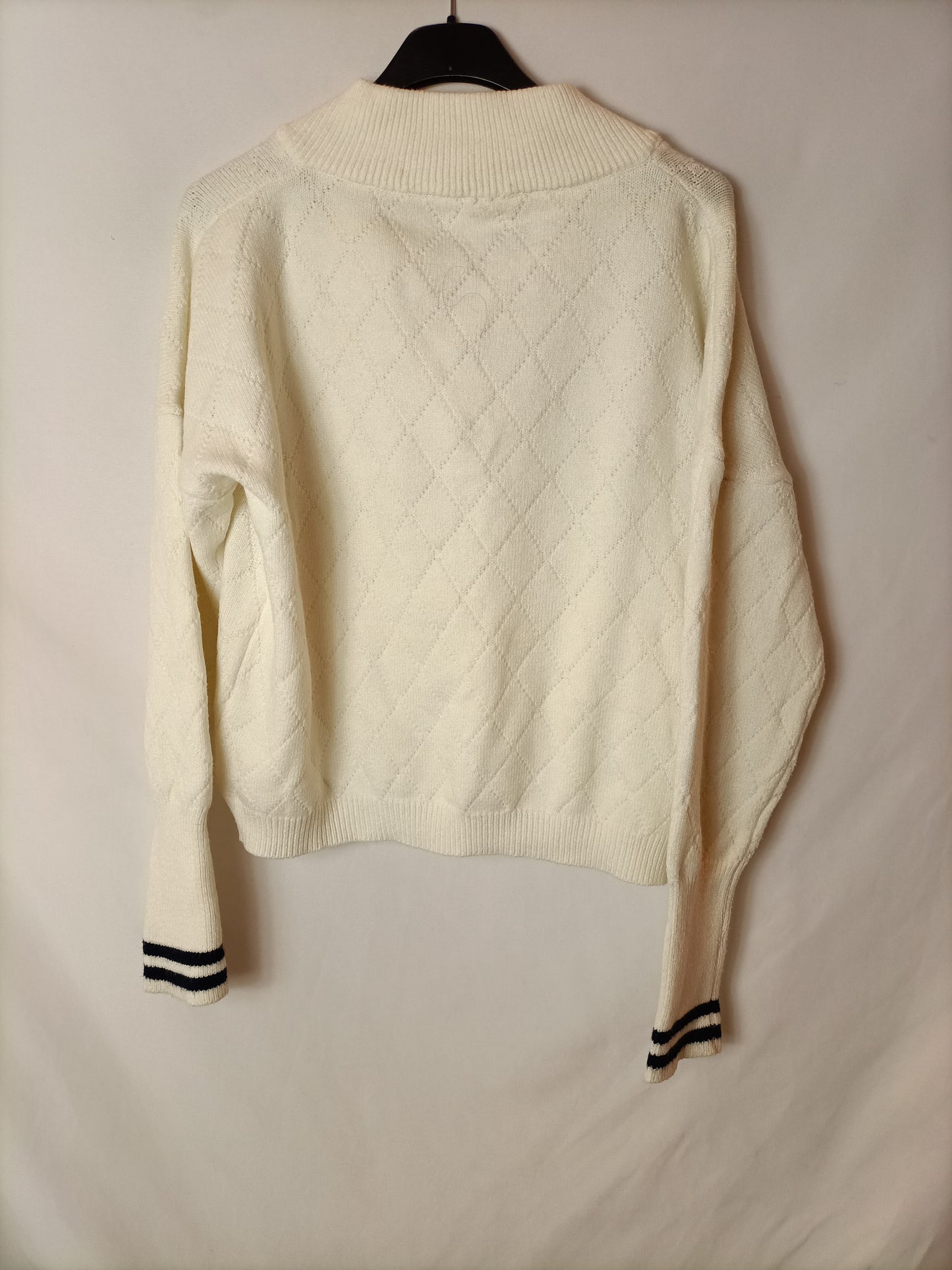 OTRAS. Jersey blanco roto rombos T.u(s)