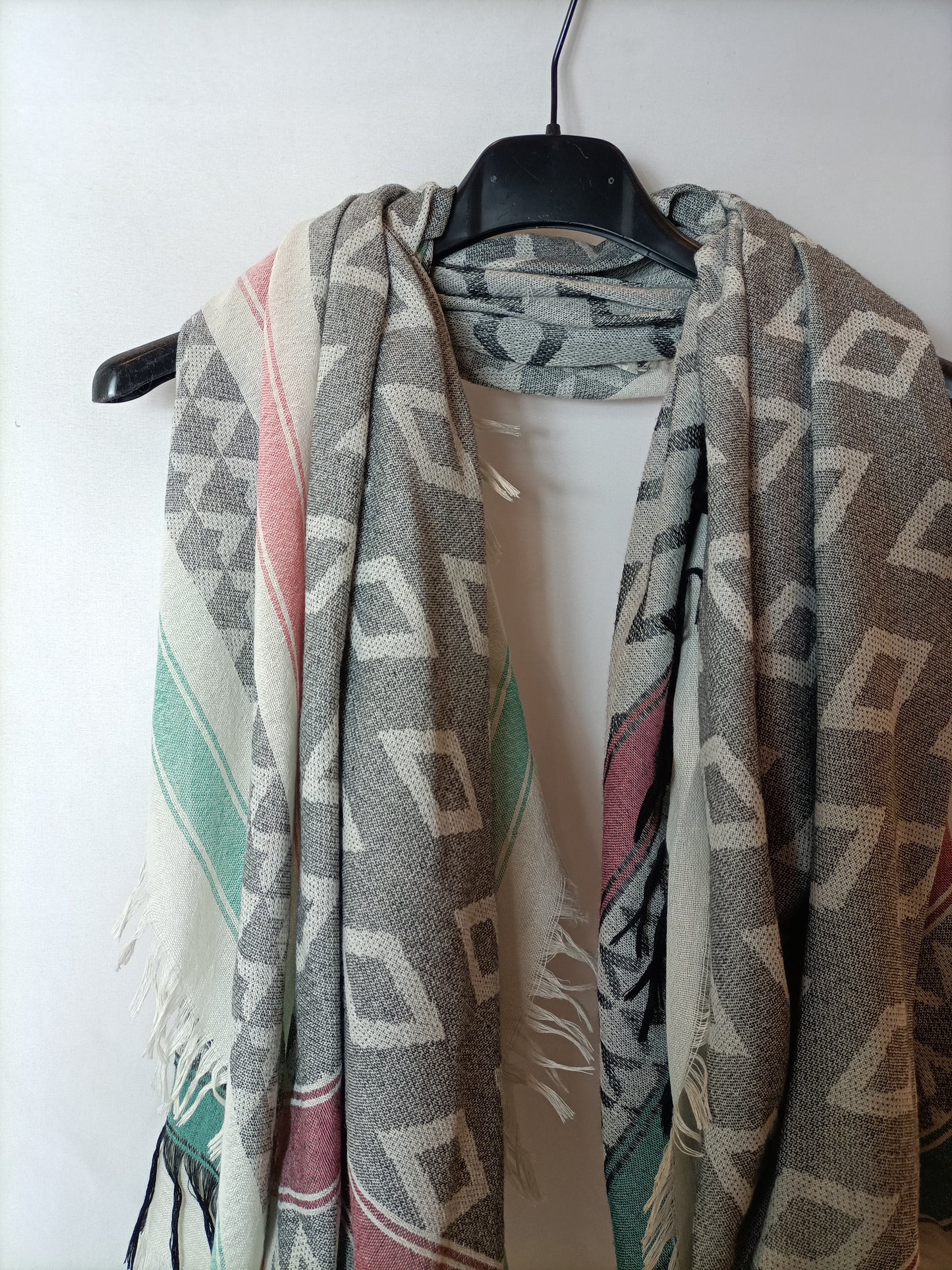 OTHERS. Ethnic print scarf