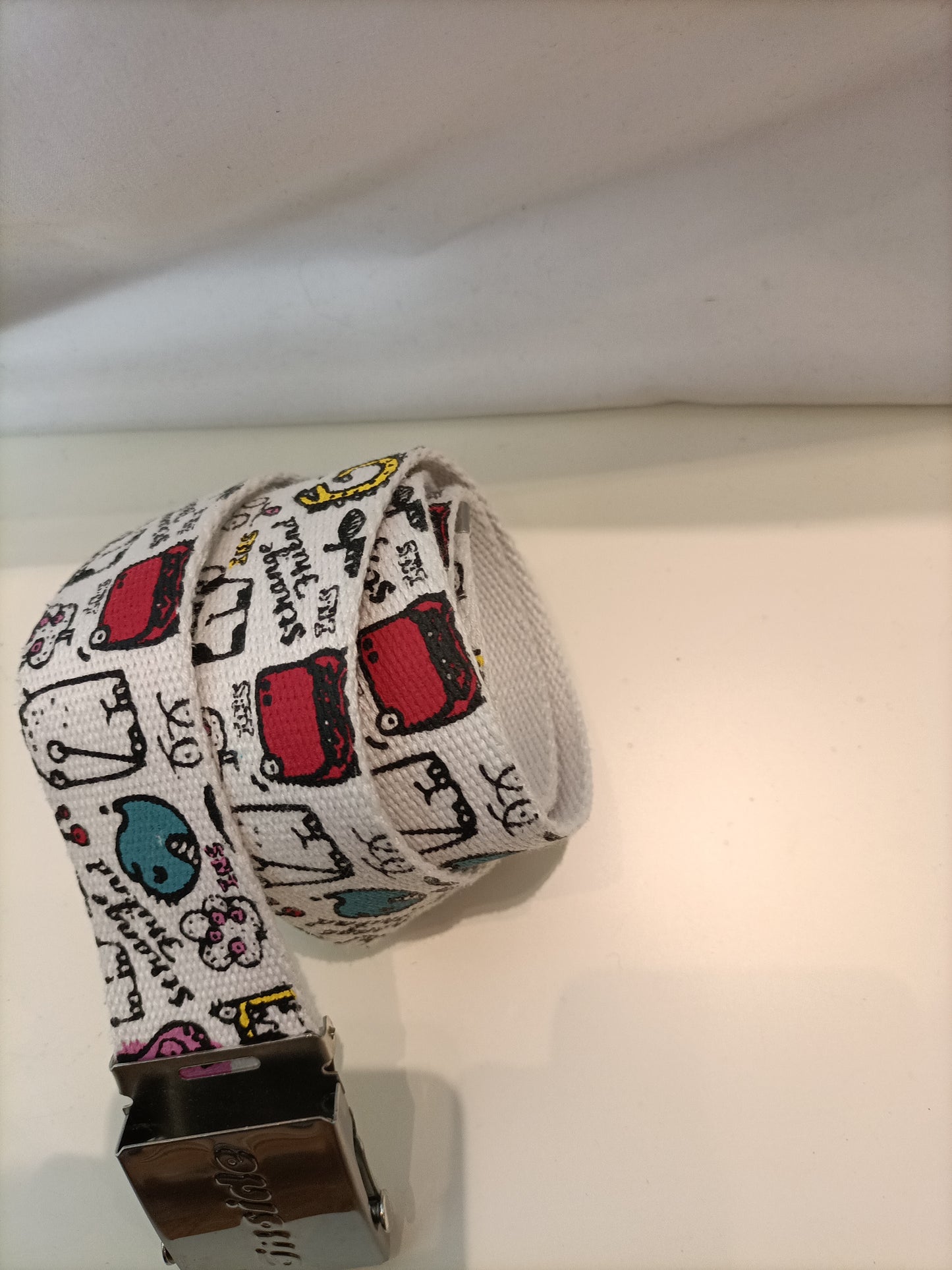 INDISE. Cinturón dibujos