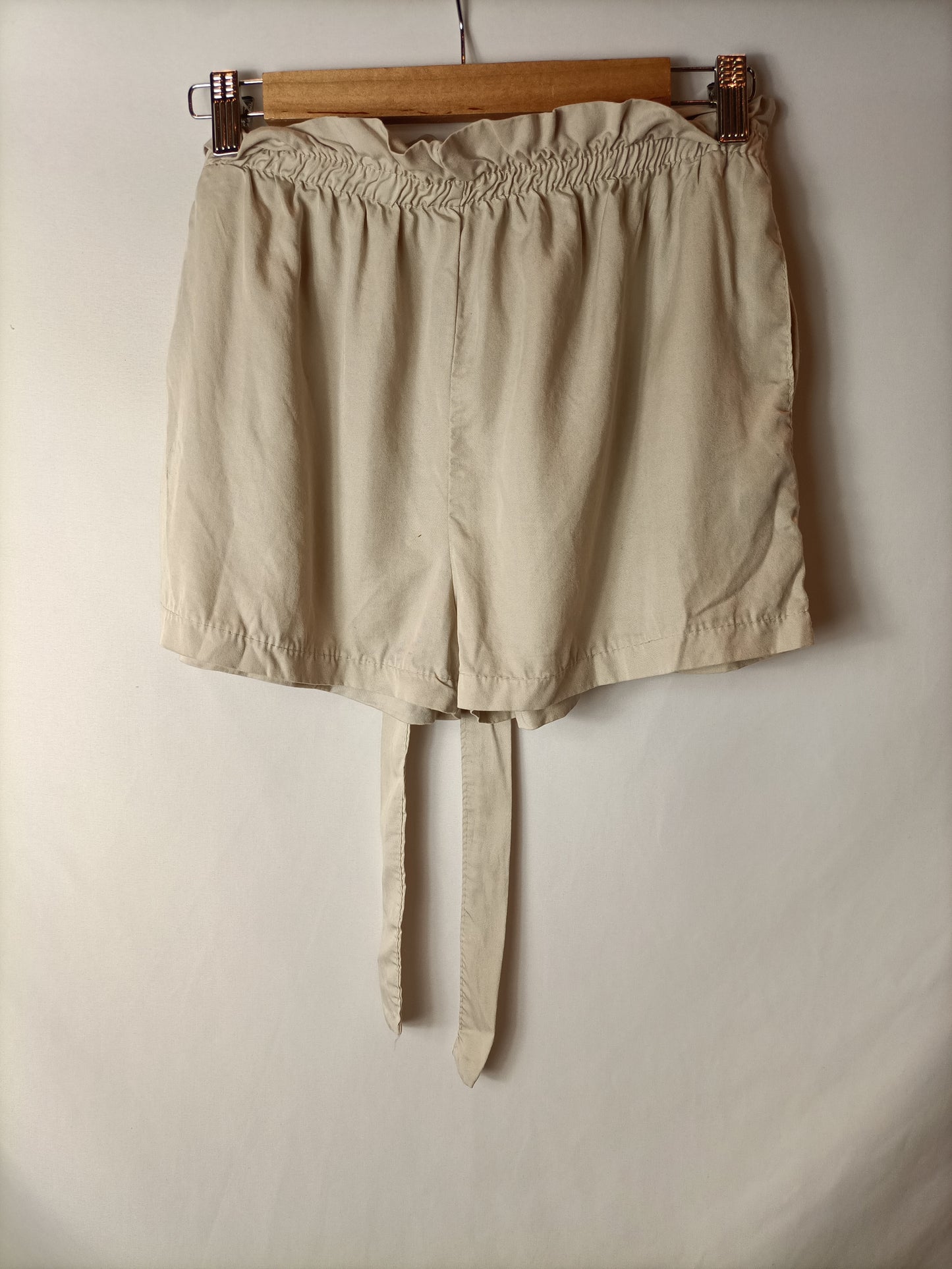 LUA. Short beige fluido. T L (S/M)