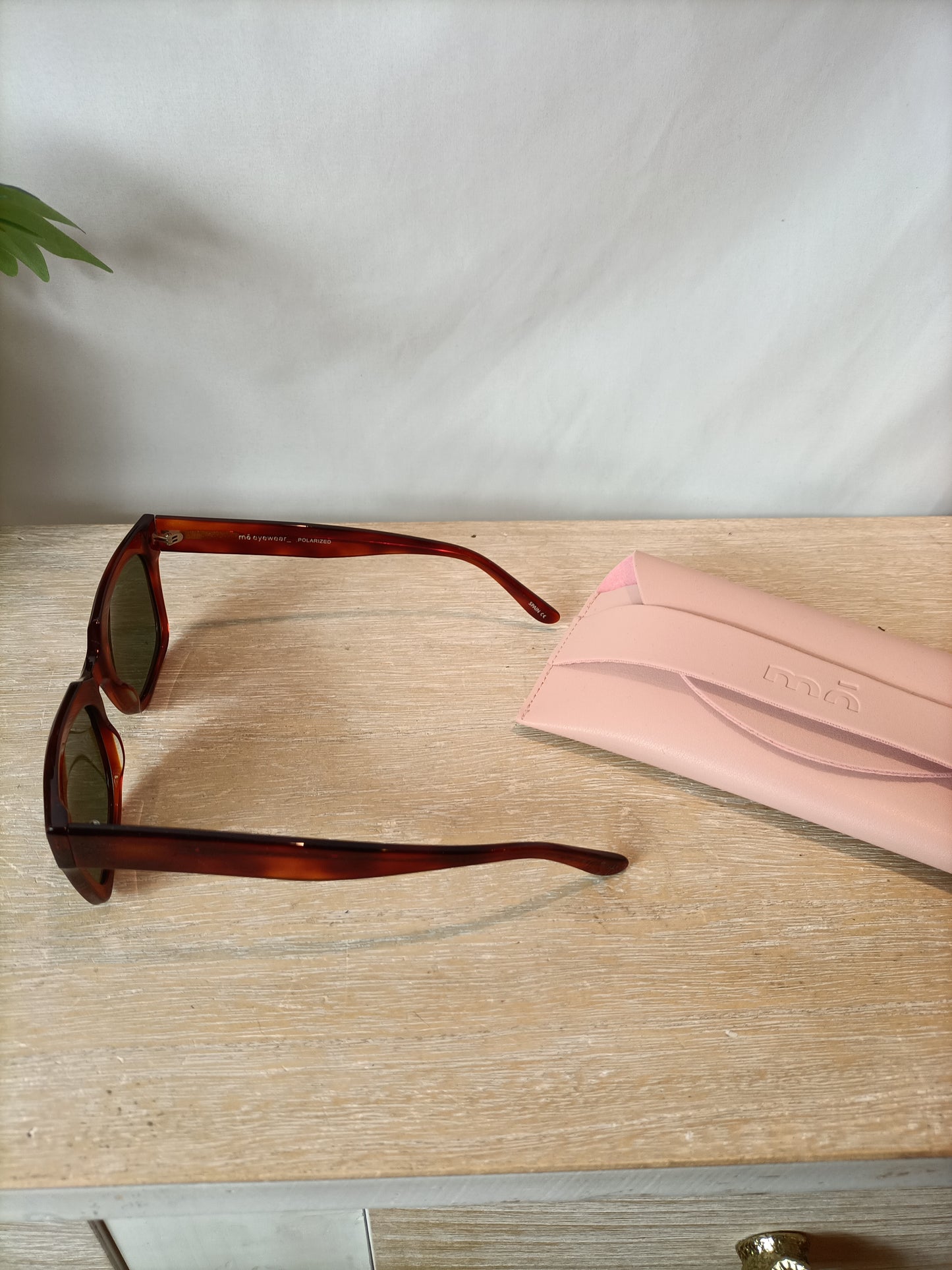 MO. Gafas de sol nacar