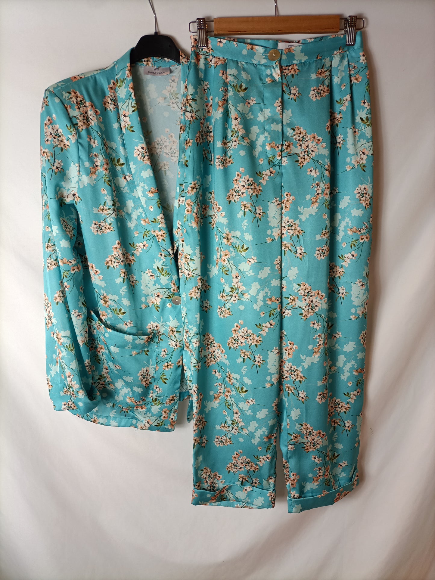 PARAKALO. blazer azul flores T.m
