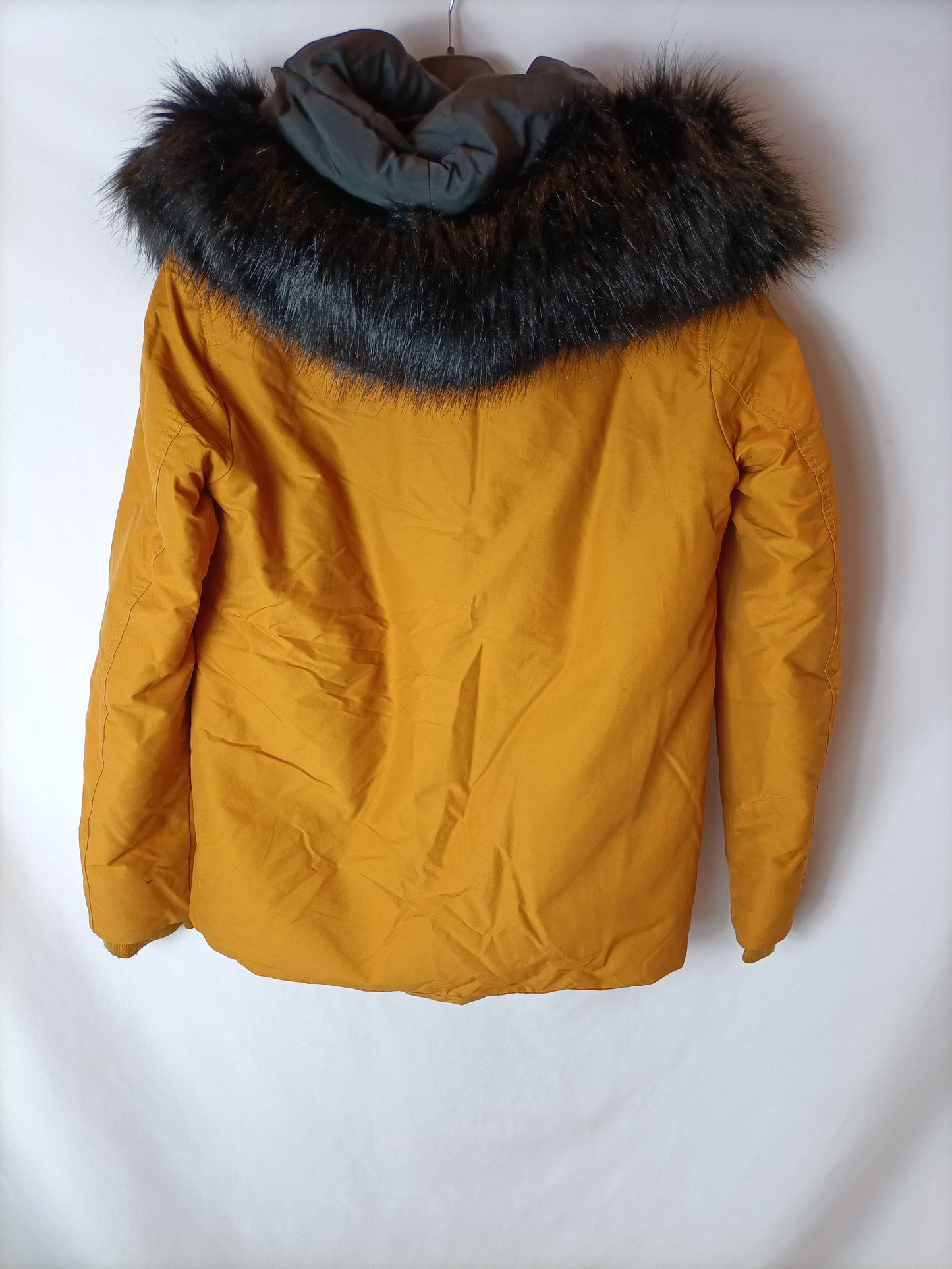 ZARA. Parka amarilla acolchada T.s