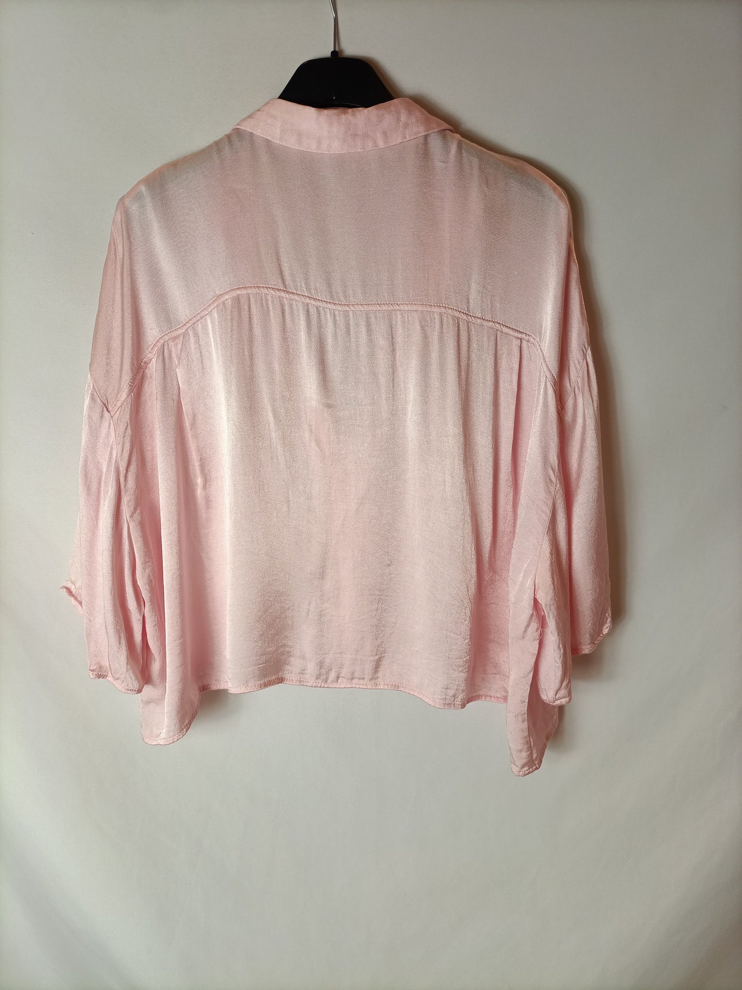 ZARA. Blusa rosa cortita T.xs