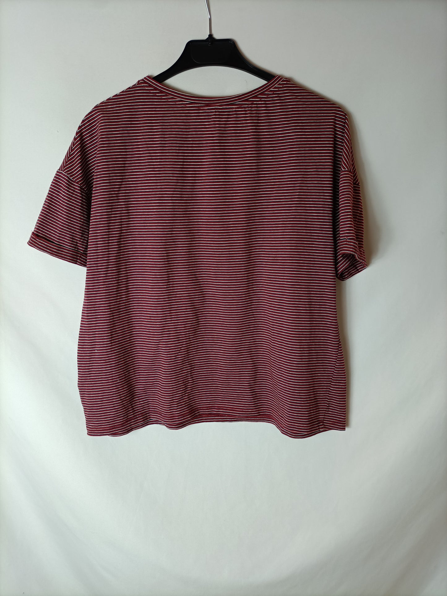 ZARA. Burgundy striped T-shirt. TS