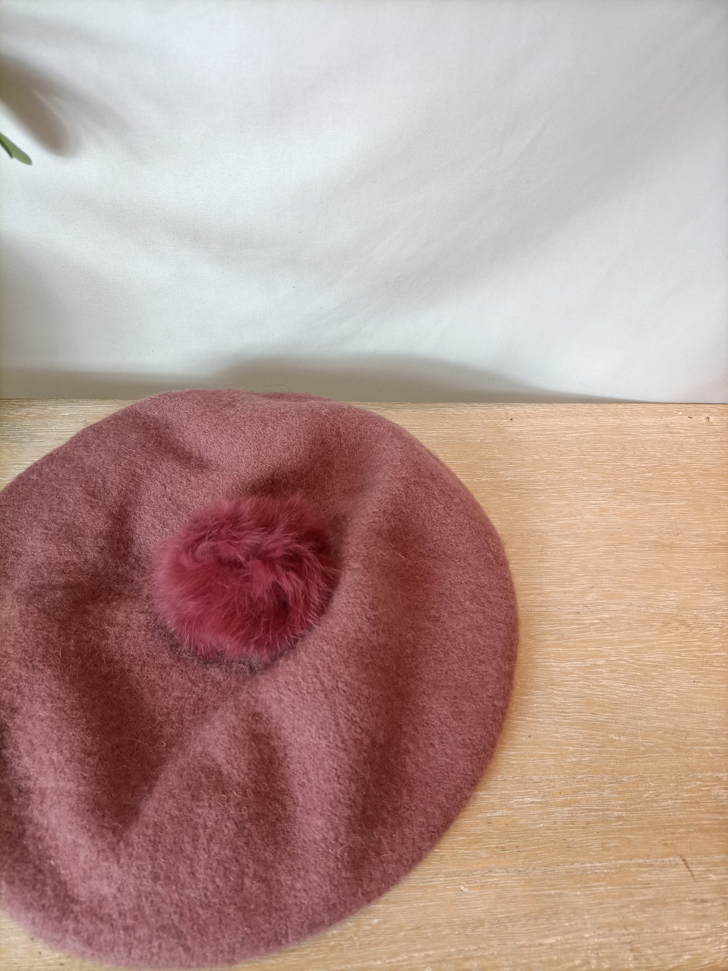SFERA. Pink pompom beret