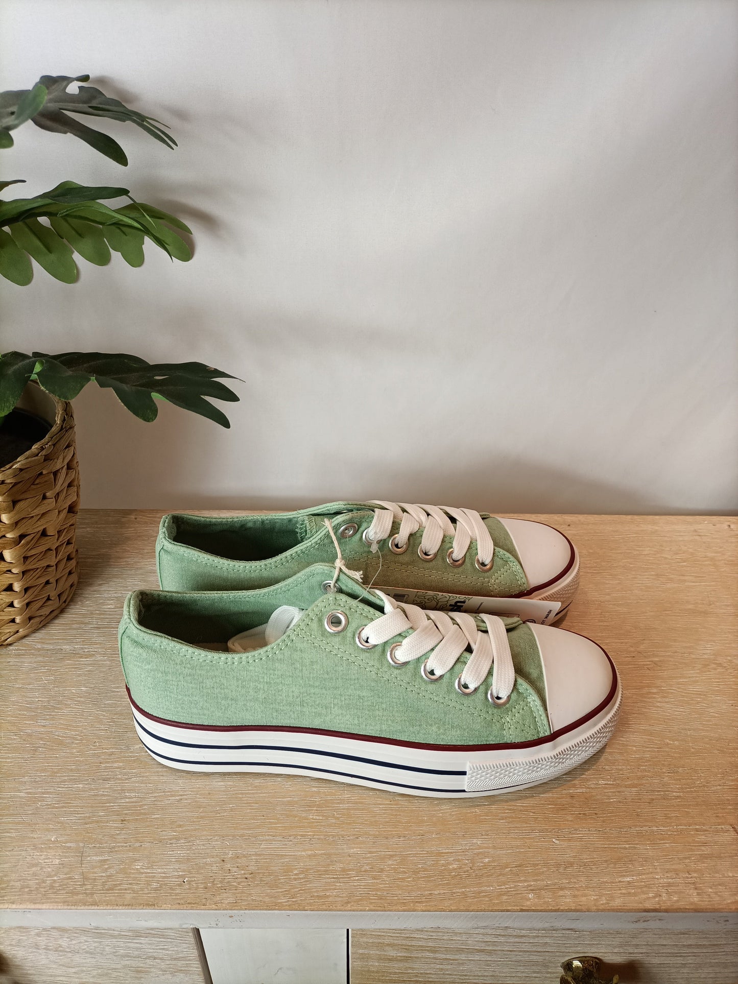 REFRESH. Zapatillas lona verdes T.38