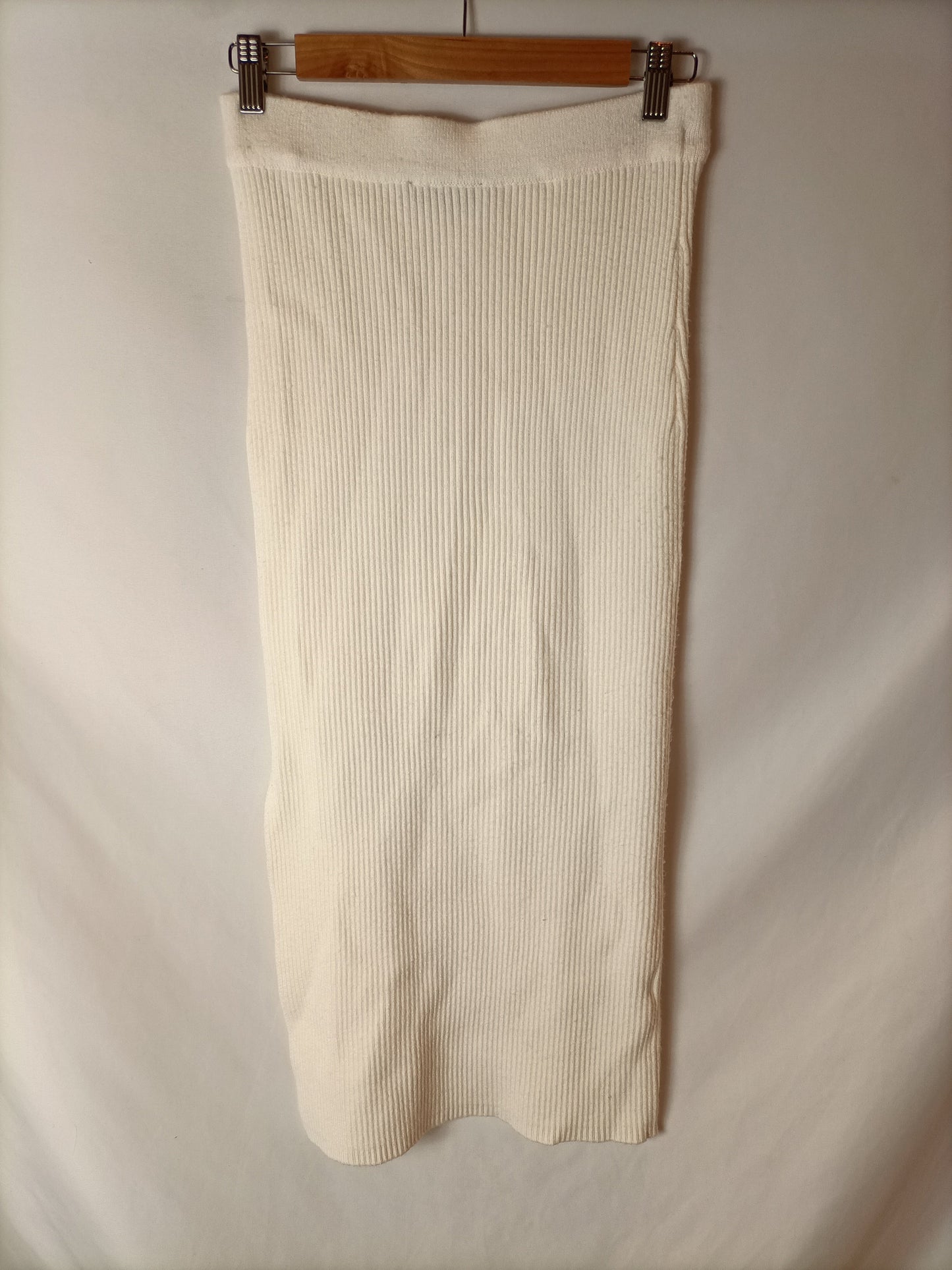 ZARA. Falda canalé apertura T.s