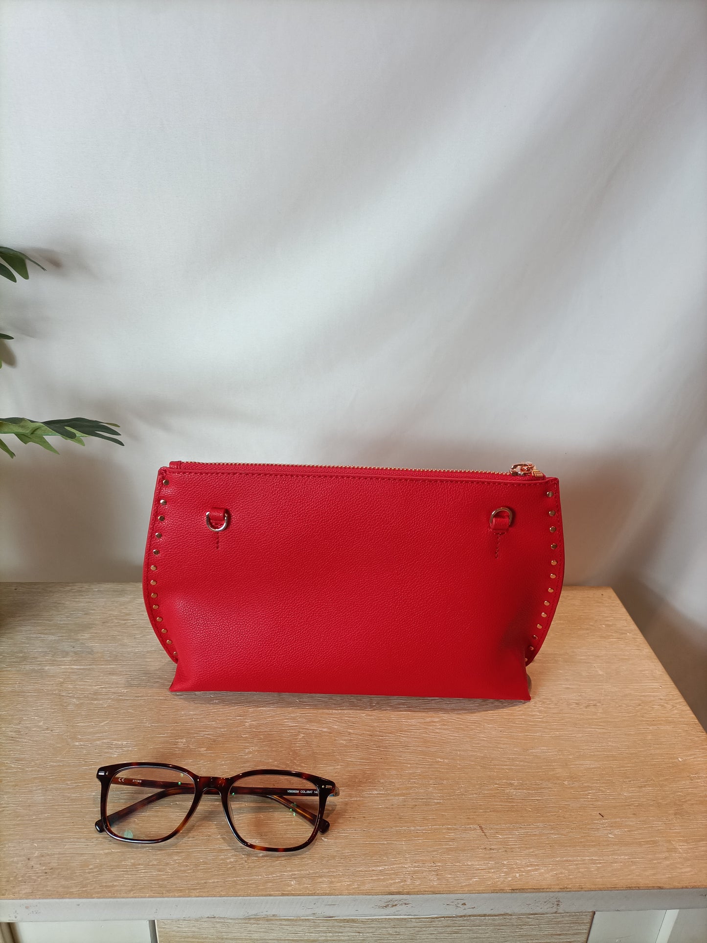 TED BAKER. Bolso rojo tachuelas