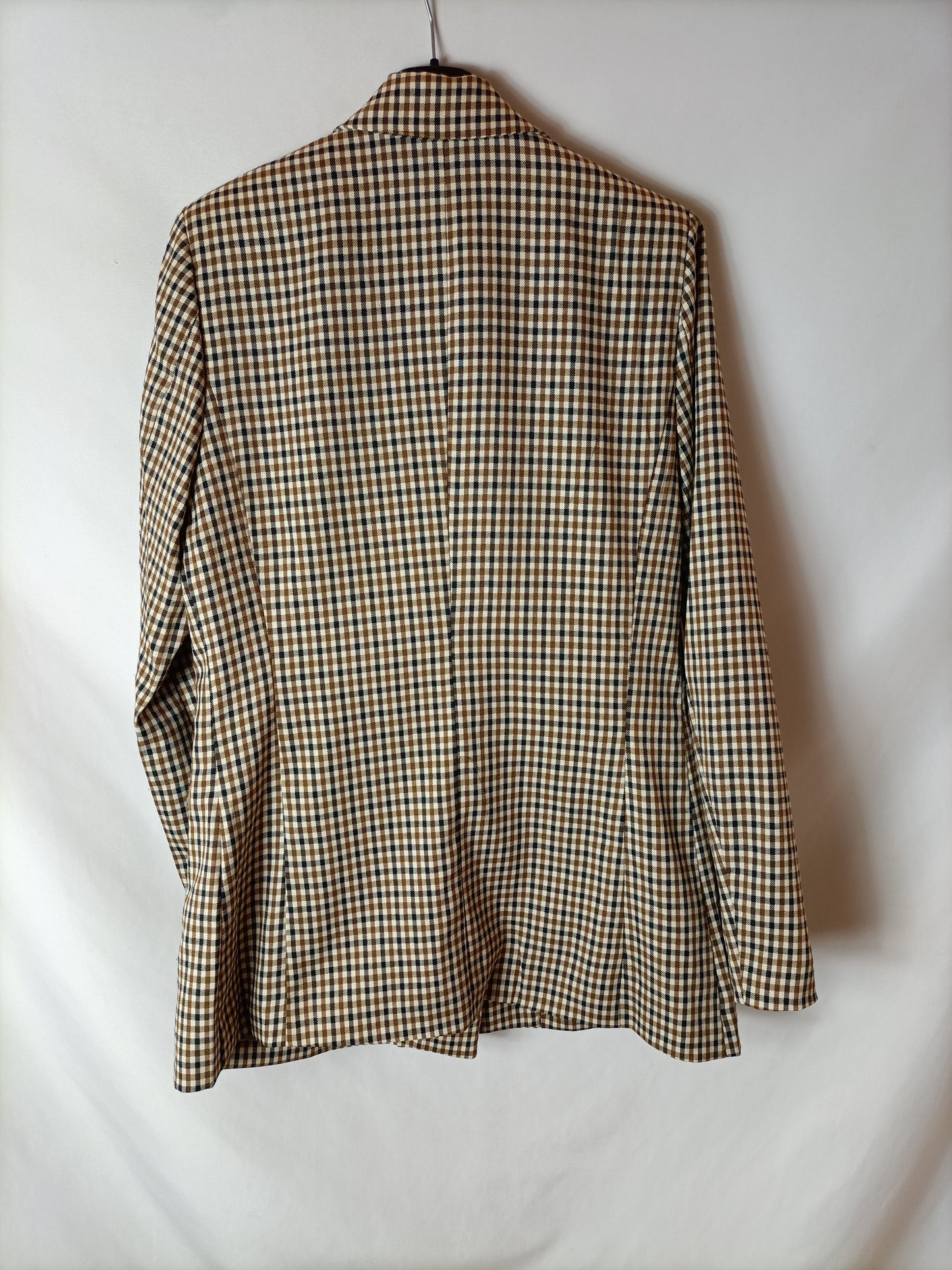 NEW COLLECTION. Double-breasted checked blazer. TM