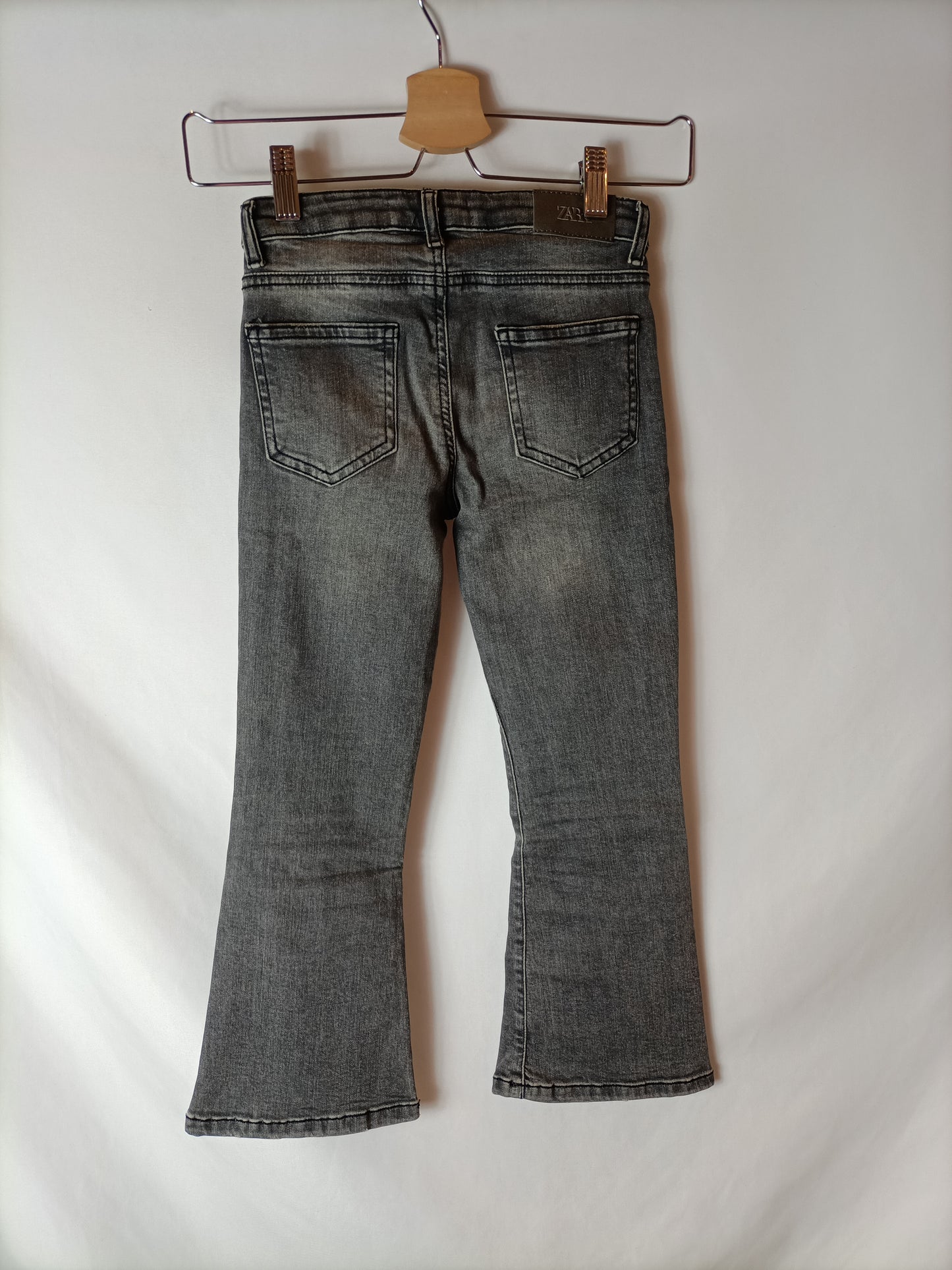 ZARA KIDS. Flared gray trousers, size 8 years