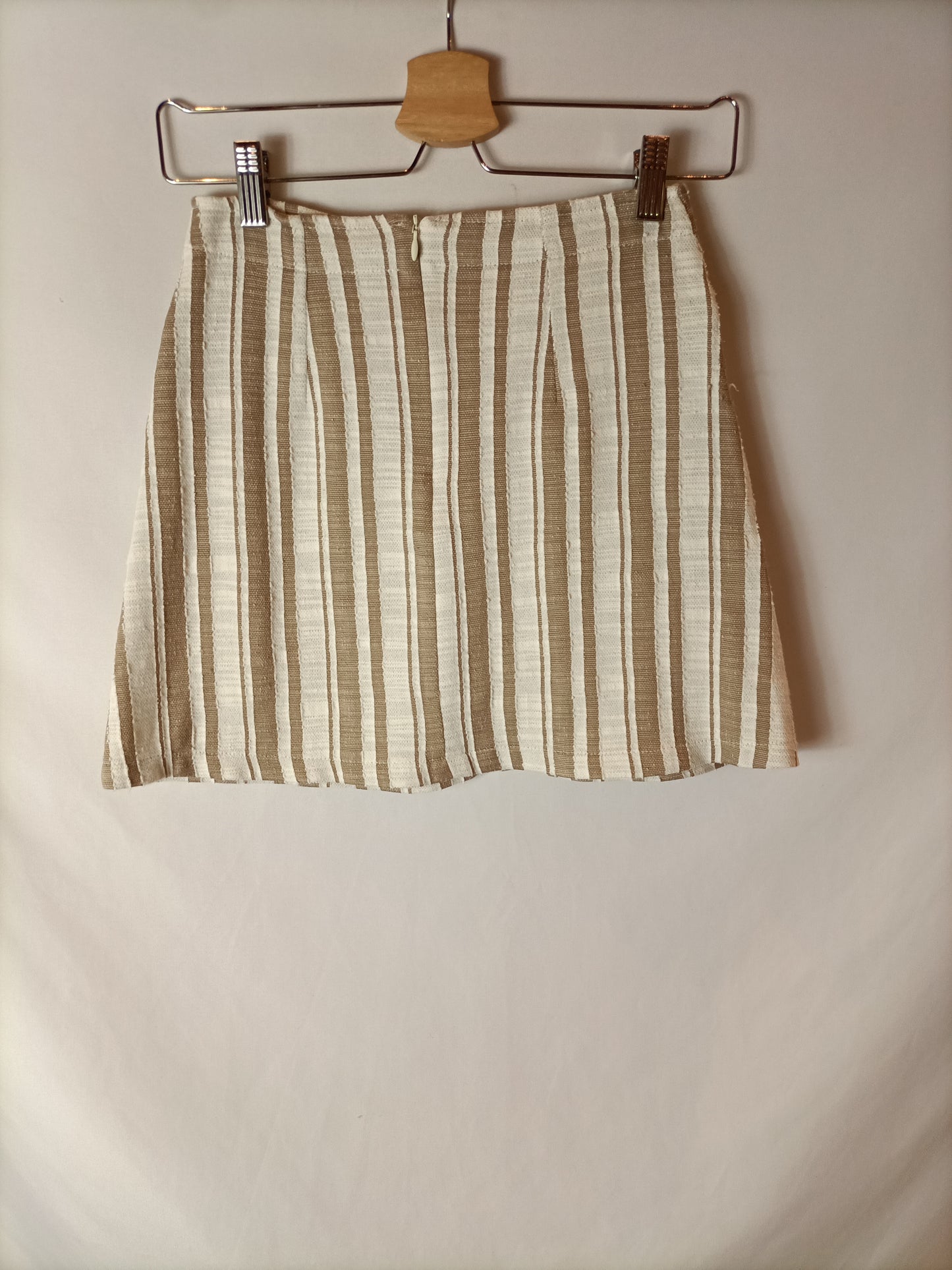 MANGO. Striped textured skirt. Size XS