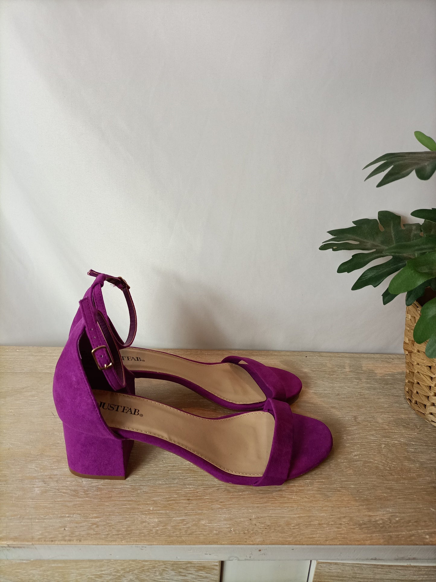 JUSTFAB. Sandalia rosa buganvilla. T 39