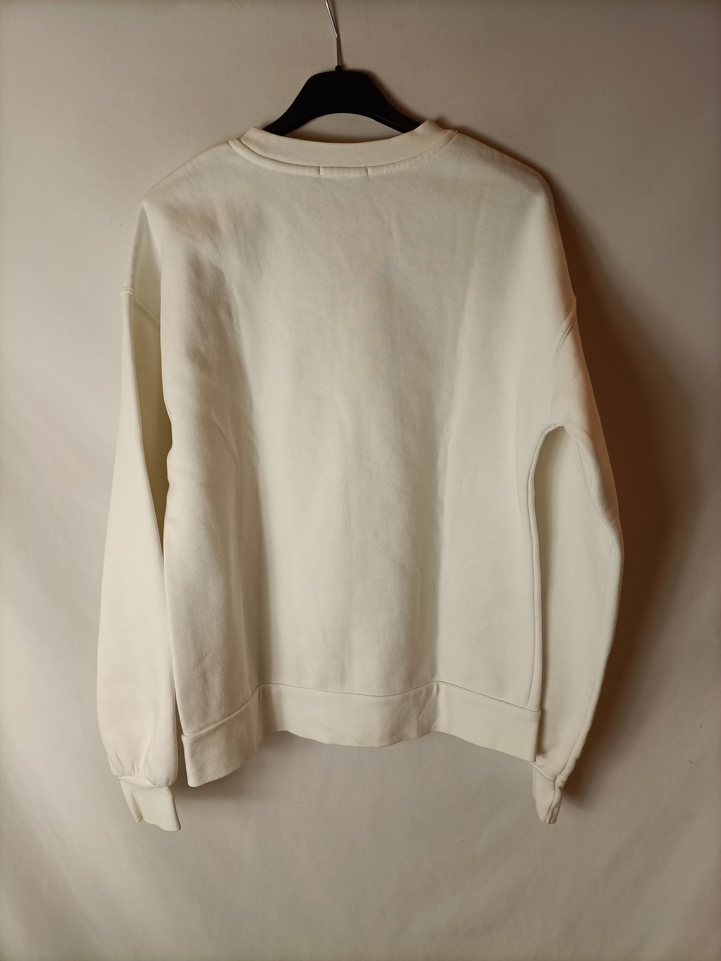 STRADIVARIUS. Sudadera beige disney T.s