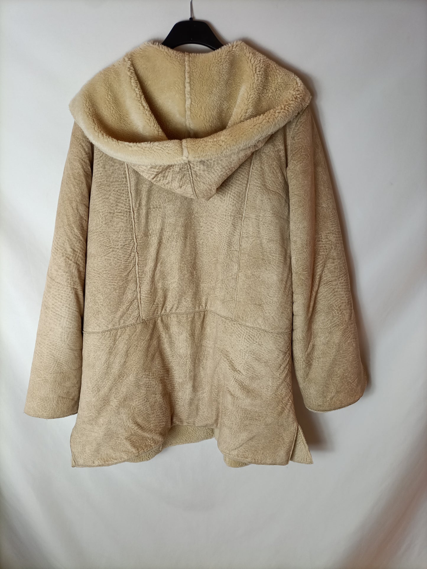 OTRAS. Abrigo antelina beige T.u(m/l)