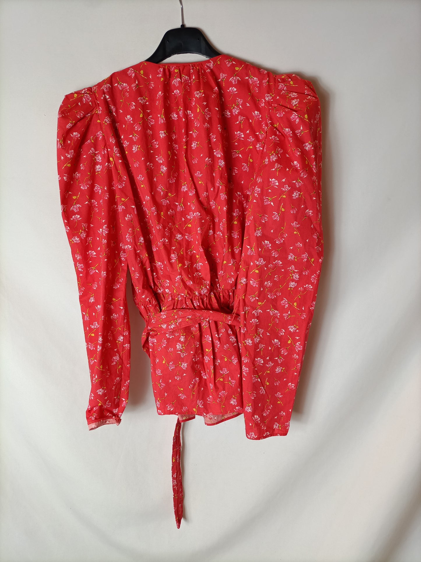 ZARA, Red printed blouse with belt. Size XS