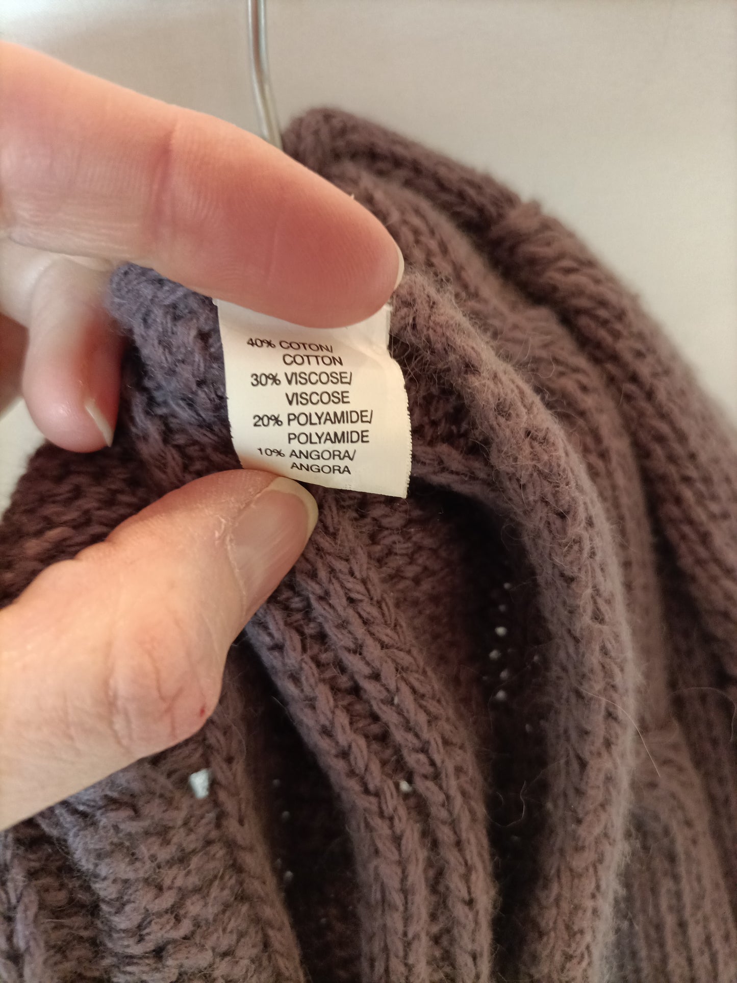 LONGCHAMP. Bufanda morada