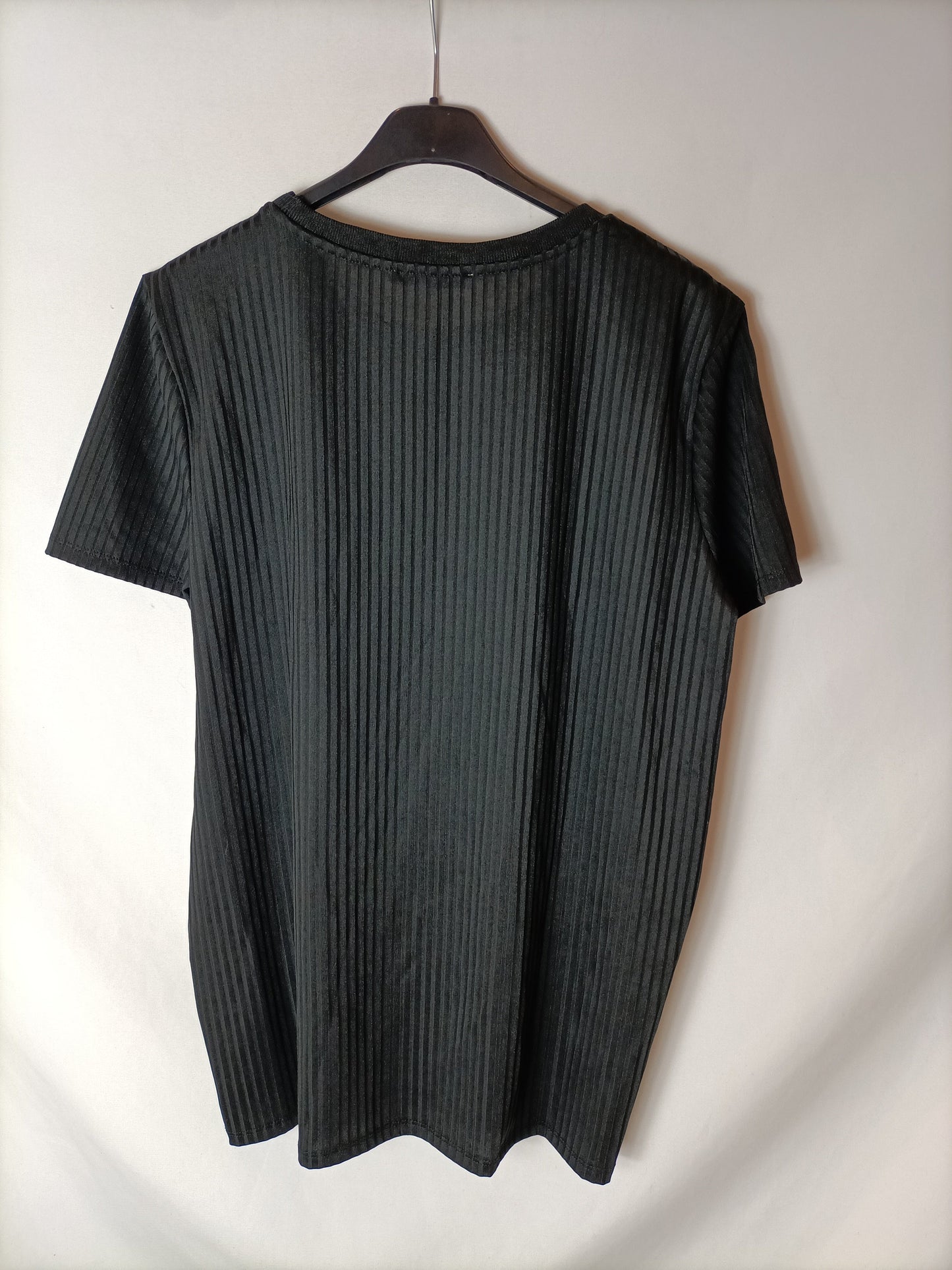 ZARA. Camiseta negra rayas semitransparentes. T XL