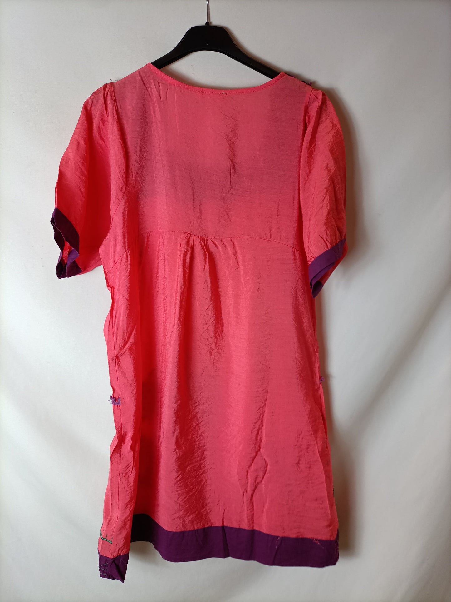 XIA GU. Vestido corto bordados. T M