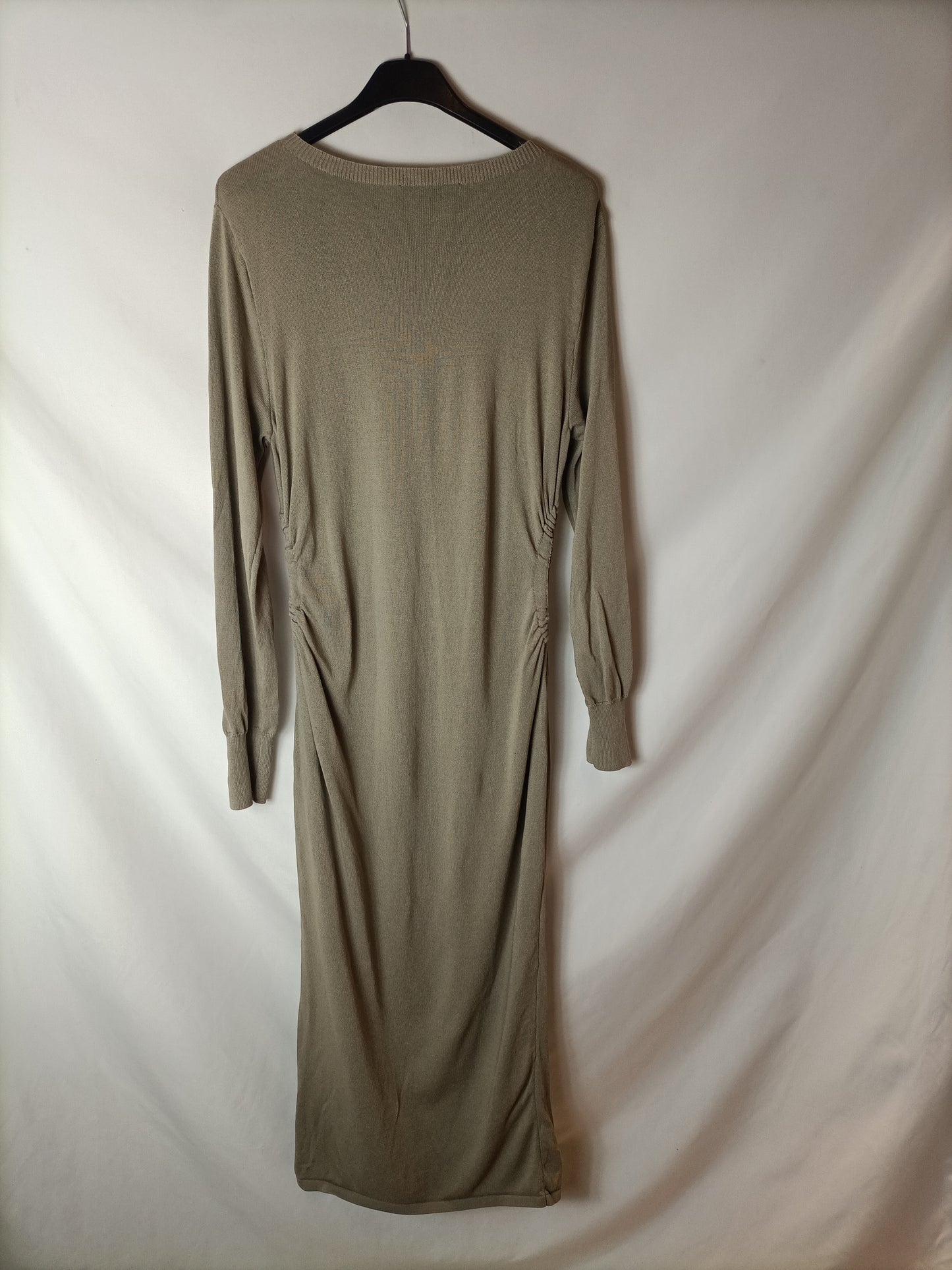 ZARA. vestido beige aperturas T.s