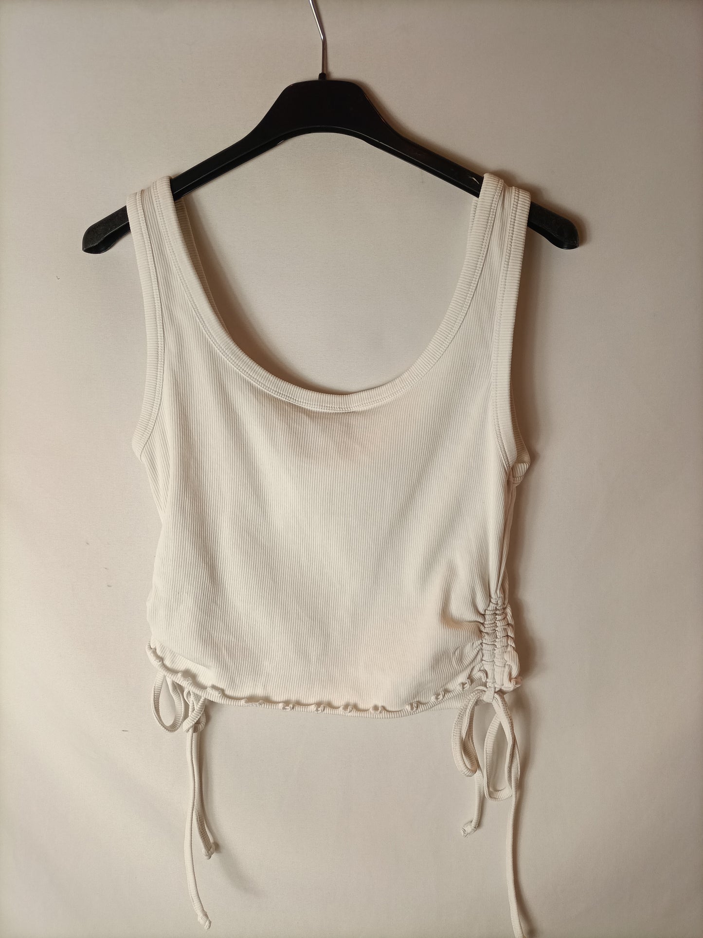 NEW LOOK. Ribbed bench top T.38