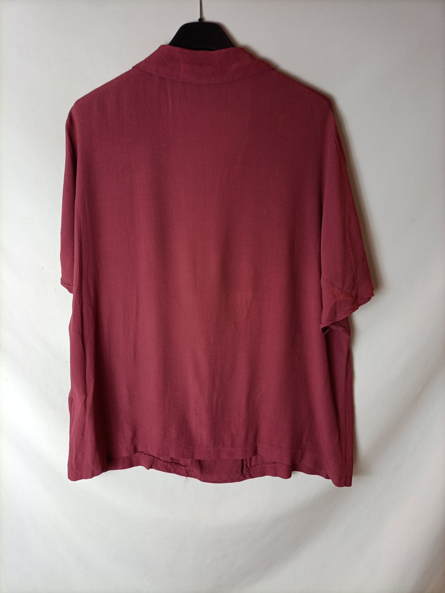 OTRAS. Blusa sin mangas botones madera. T U (m/l)