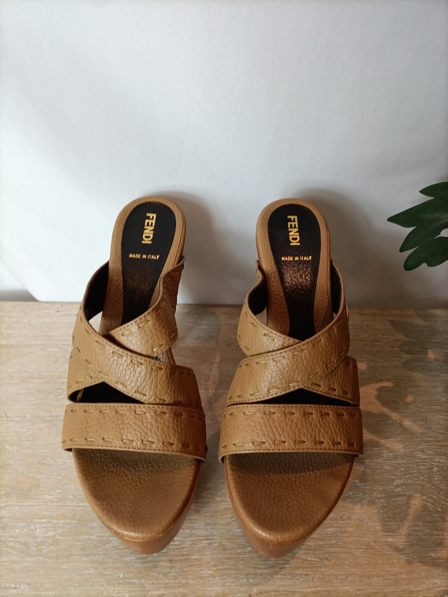 FENDI. Platform sandal. T 38.5